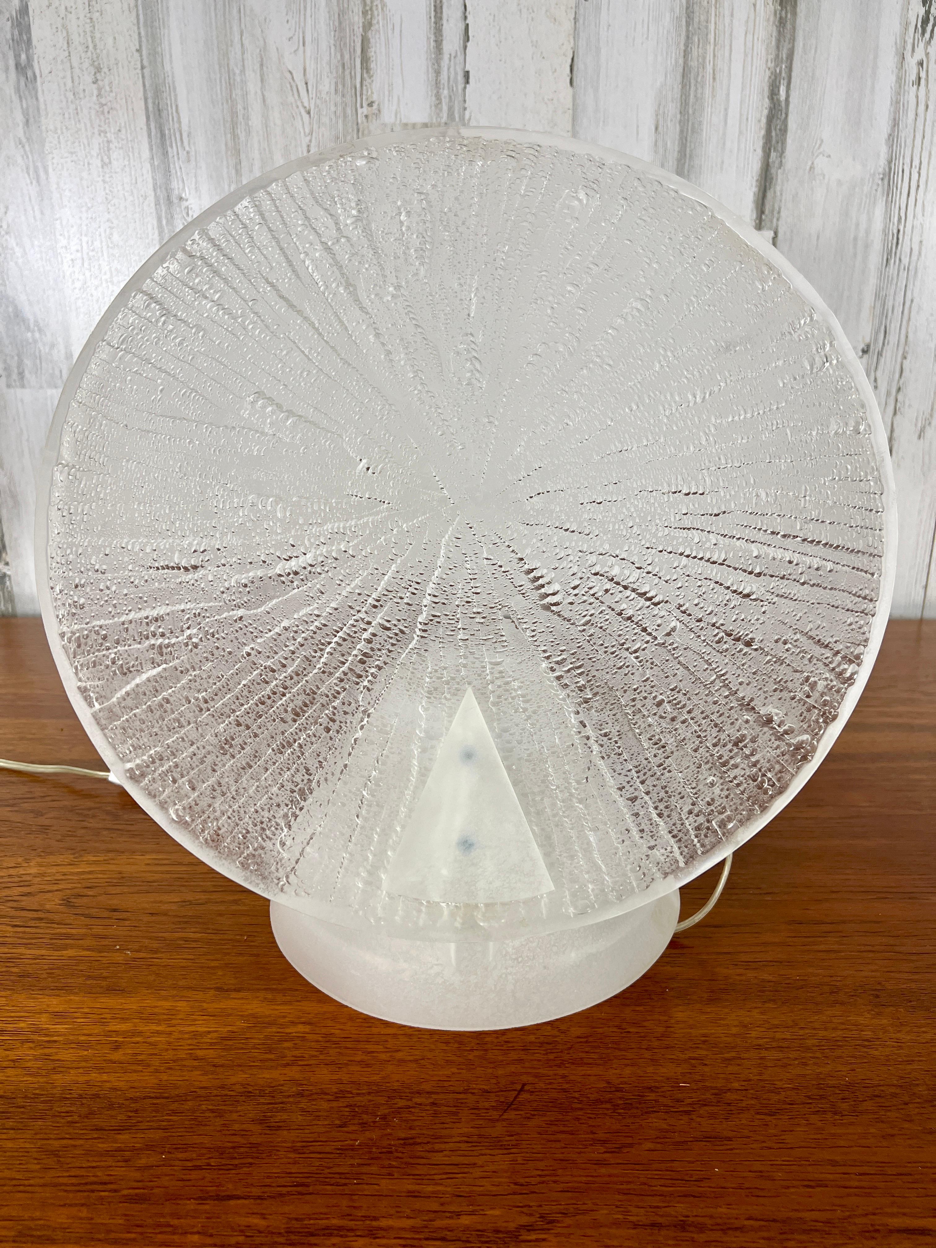 Canadian 1980s Acrylic Disc Table Lamp by Rougier For Sale