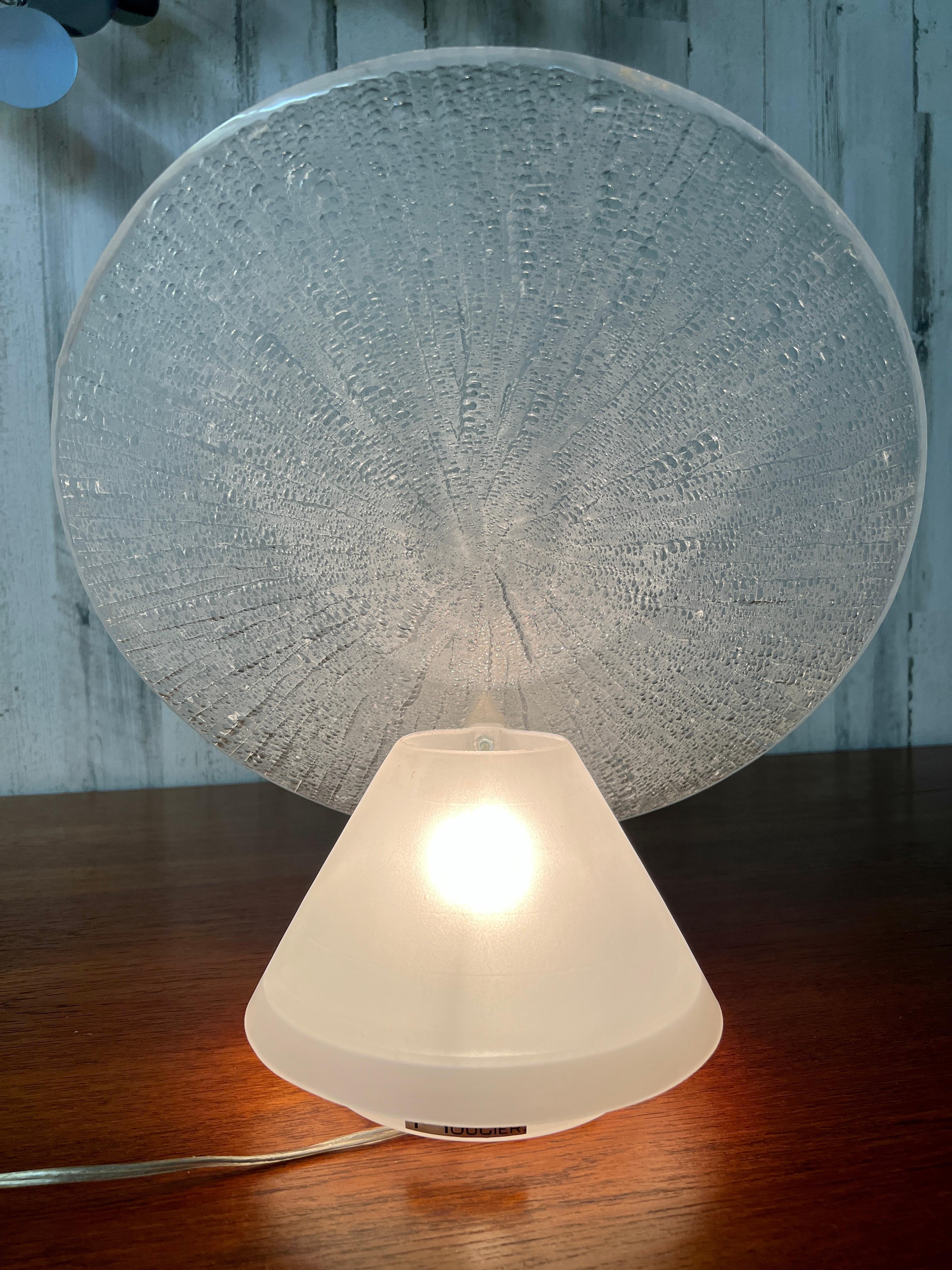 1980s Acrylic Disc Table Lamp by Rougier For Sale 3