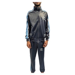 Tuta a pantalone Adidas anni '80 in poliestere grigio e blu, elasticizzata, raro Cile 62