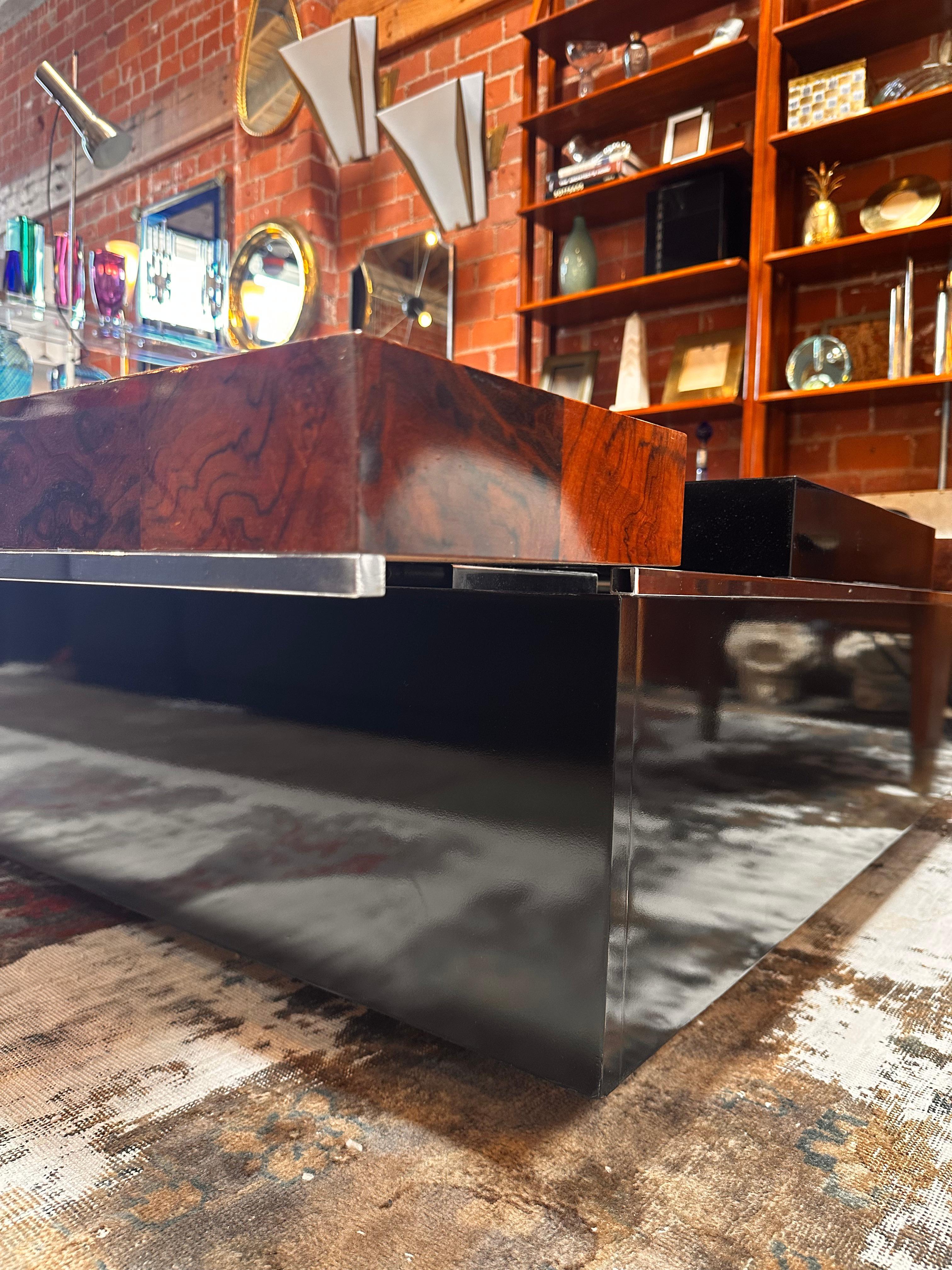 Beautiful Italian Mid century coffee table , the table is in vintage condition and as you can see form the picture the table can be open from both sides.
Nothing touches, nothing clashes, which gives this piece of furniture a completely peaceful yet