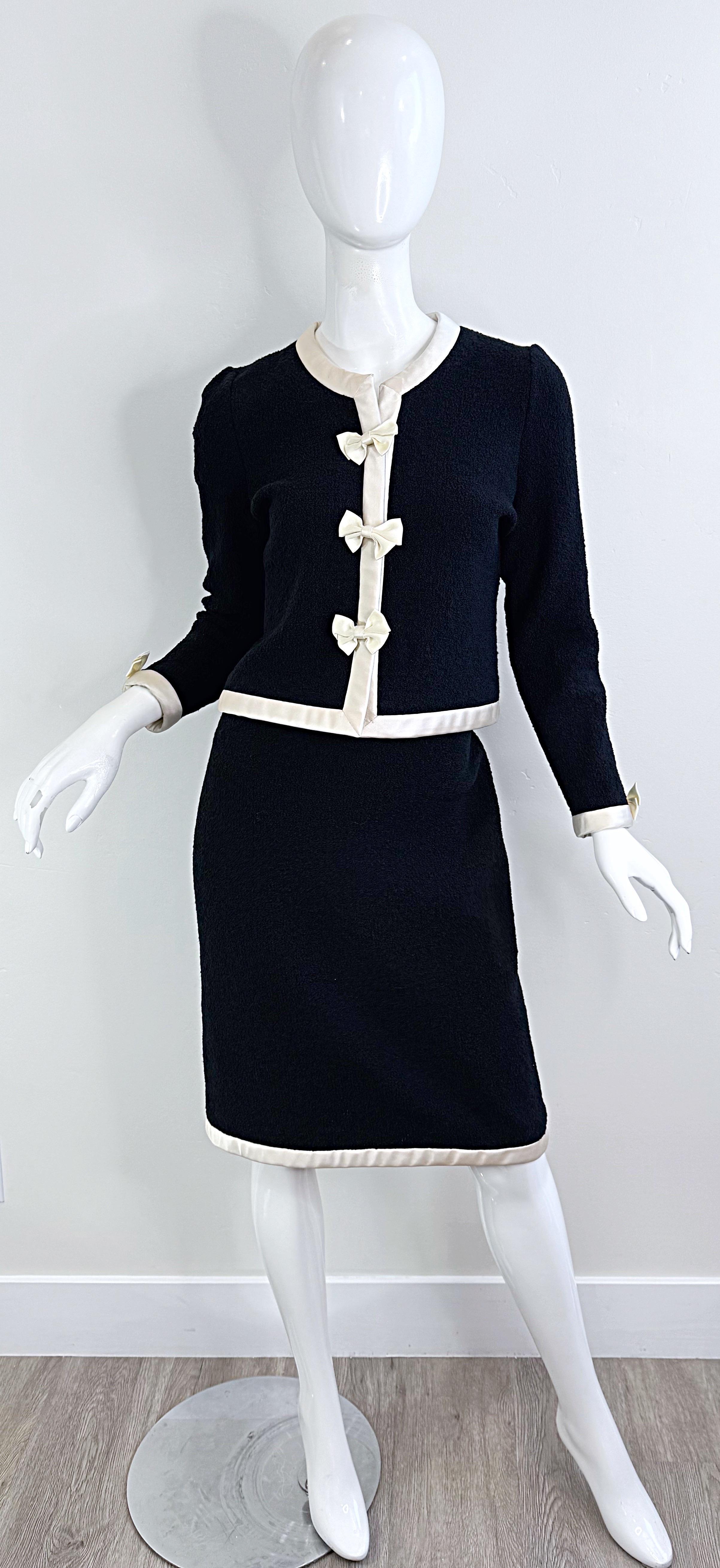 1980s Adolfo for Saks 5th Avenue Black and White Vintage 80s Skirt Suit Bows In Excellent Condition For Sale In San Diego, CA