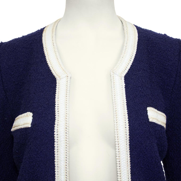 1980s Adolfo Navy Blue and White Knit Skirt Suit  In Fair Condition For Sale In Toronto, Ontario