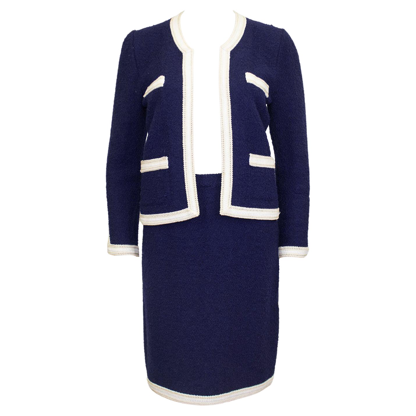 Adolfo - Tailleur jupe en maille bleu marine et blanc, années 1980