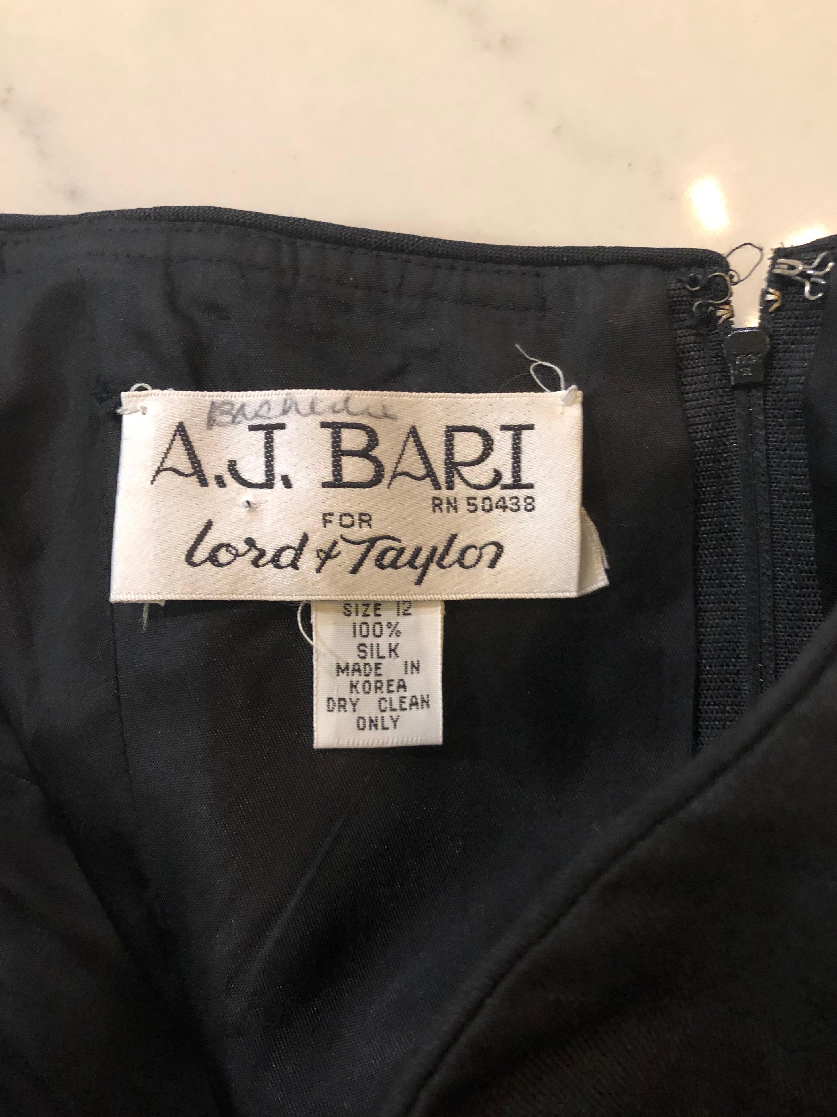 1980er Jahre A.J. Bari für Lord & Taylor: trägerloses Cocktailkleid aus schwarzer Seide, Größe 12 im Angebot 8
