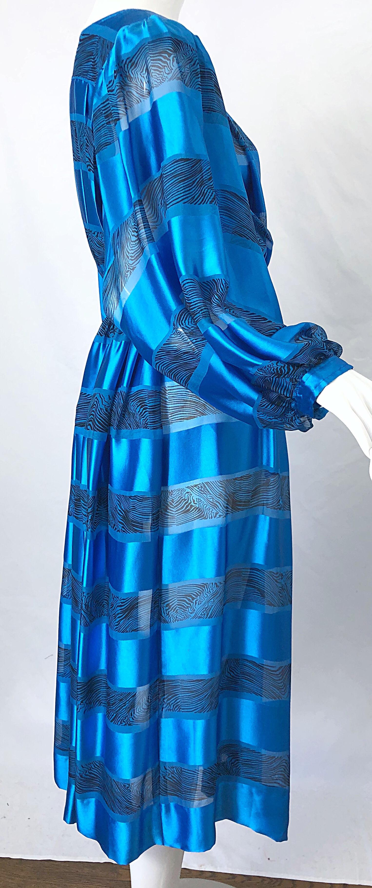 1980s Albert Nipon Size 10 Blue Silk Abstract Stiped Vintage 80s Belted Dress For Sale 6