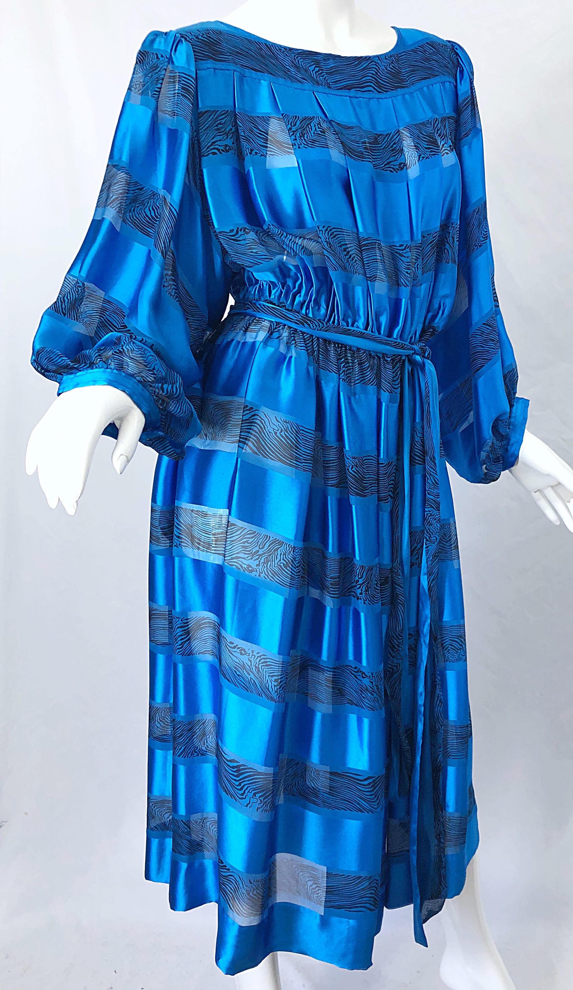 1980s Albert Nipon Size 10 Blue Silk Abstract Stiped Vintage 80s Belted Dress For Sale 3