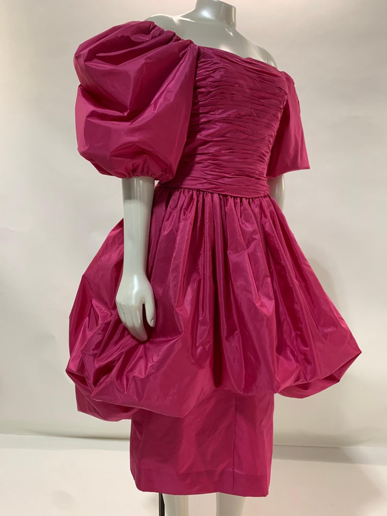 1980s Alfred Bosand Hot Pink Taffeta Bubble Cocktail Dress w/ Voluminous Sleeve For Sale 4