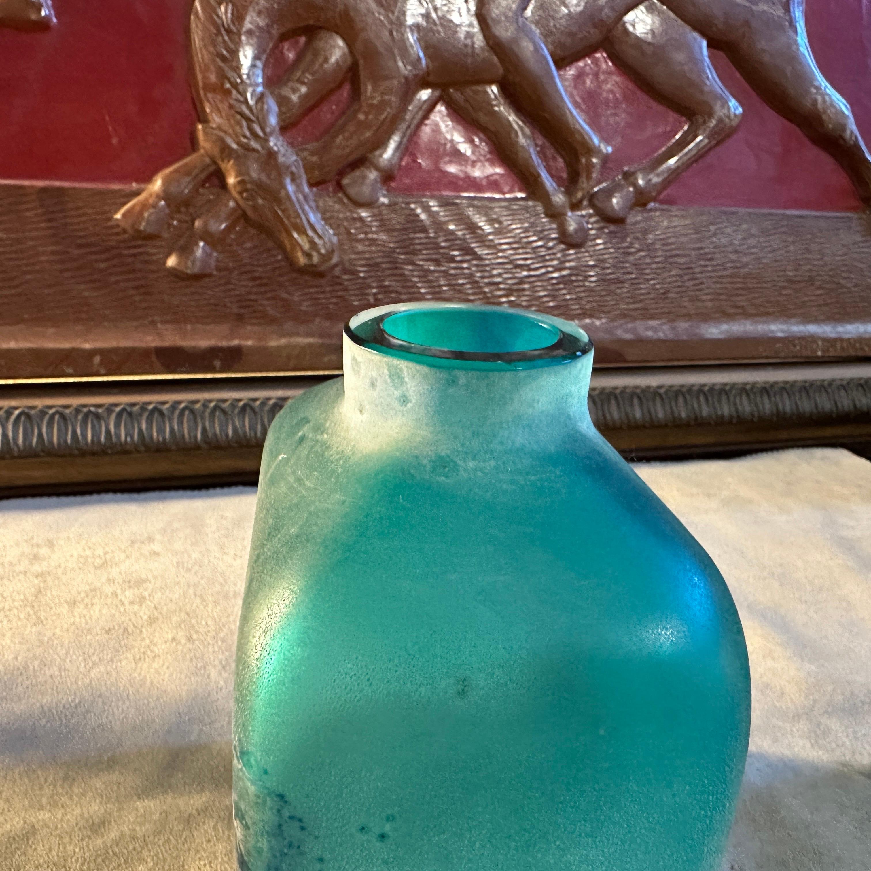 20th Century 1980s Alfredo Barbini Modernist Scavo Murano Glass Rectangular Bottle Vase For Sale