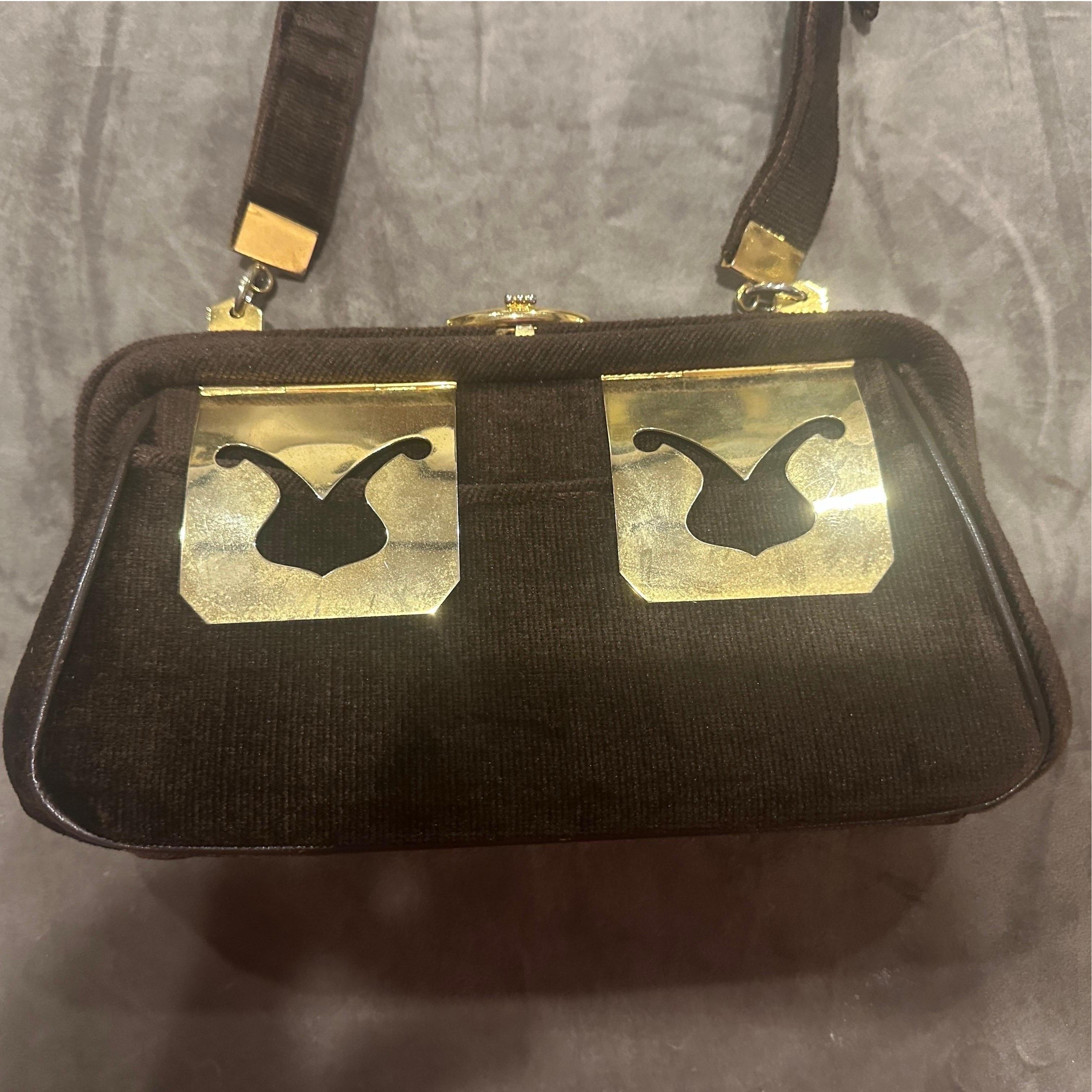 Sac de soirée italien des années 1980 en velours marron et quincaillerie en laiton en vente 6