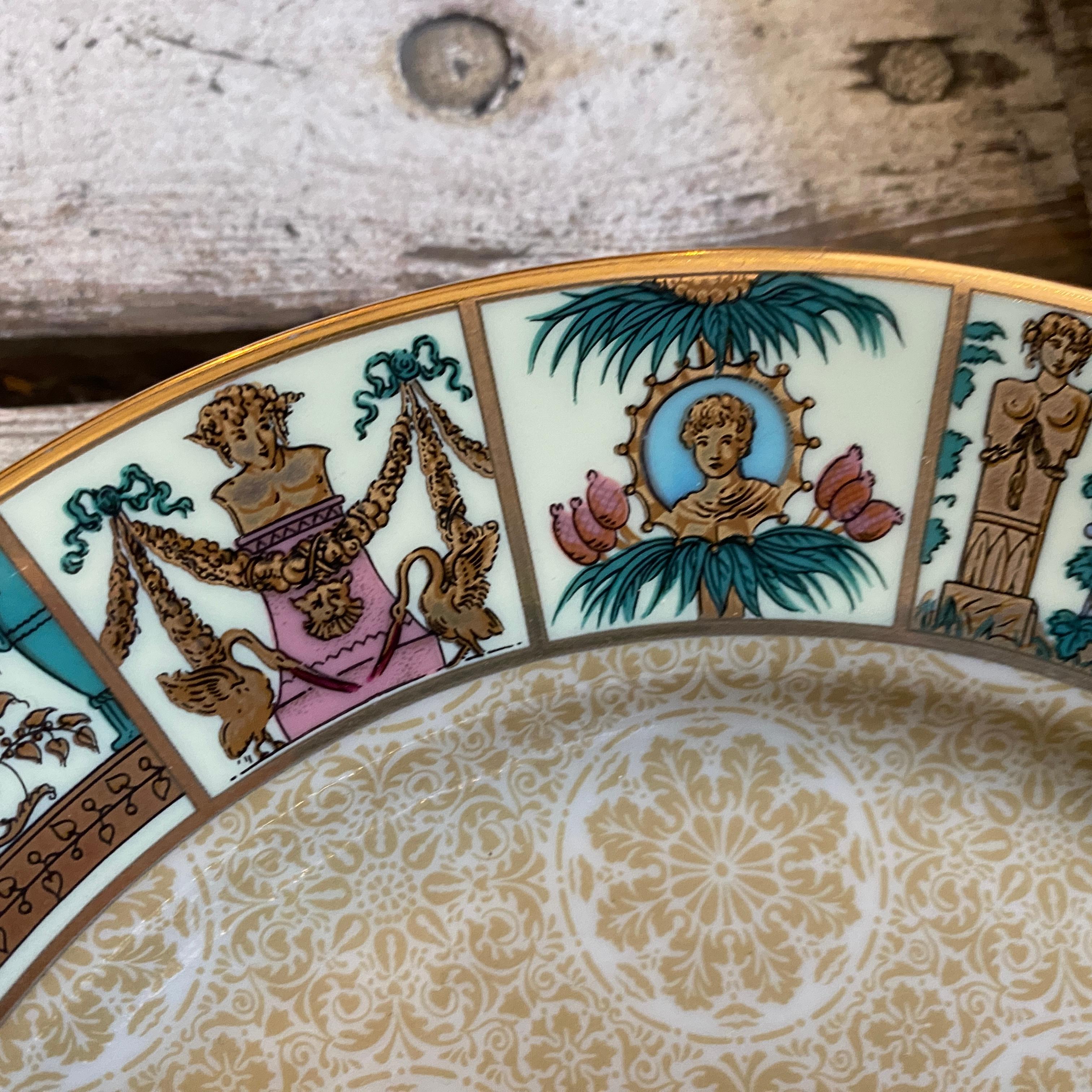 20th Century 1980s, Amazing Set of Four Porcelain Italian Mural Plates by Gucci