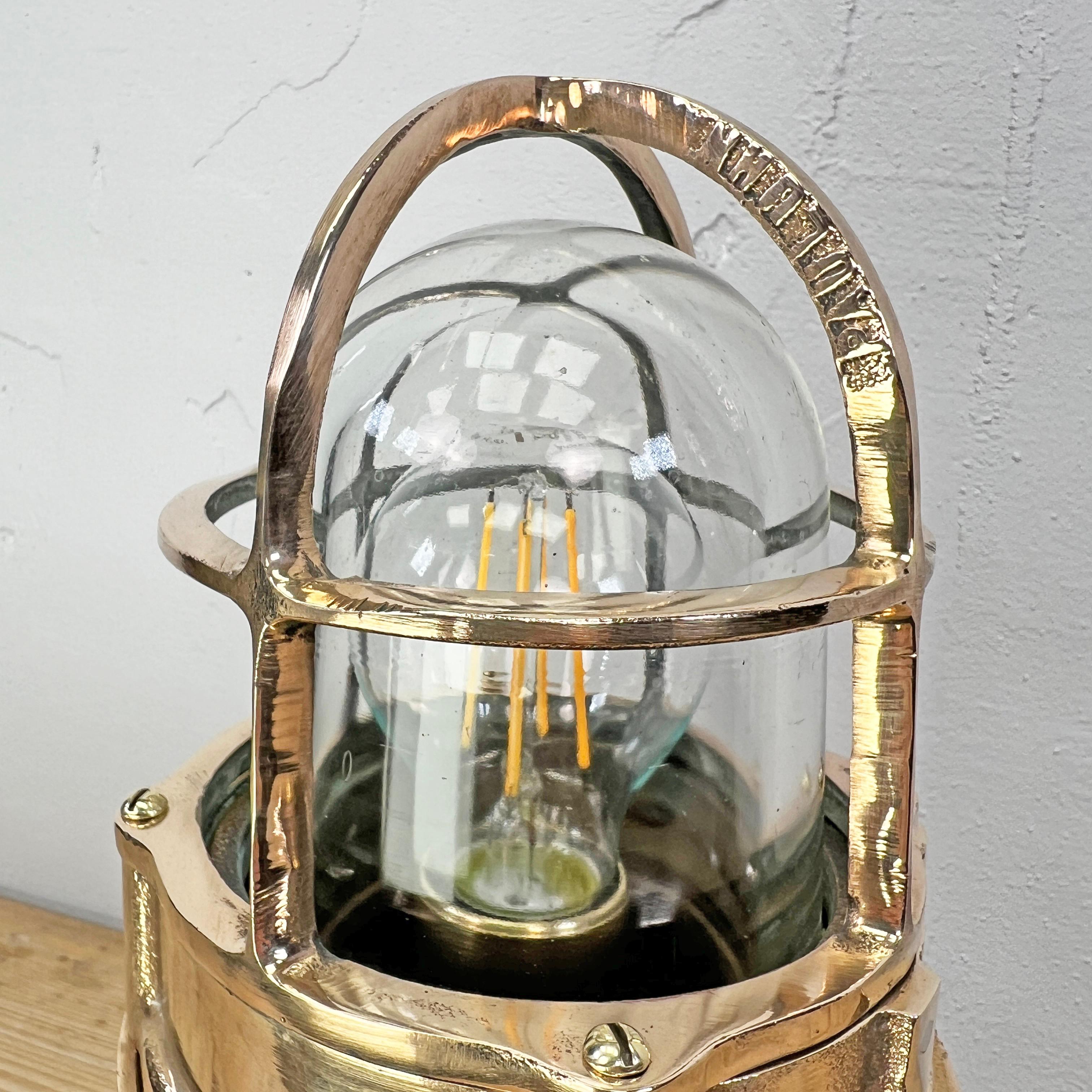 Bronze Lampe de bureau industrielle américaine des années 1980 en bronze moulé et verre par Pauluhn UL en vente