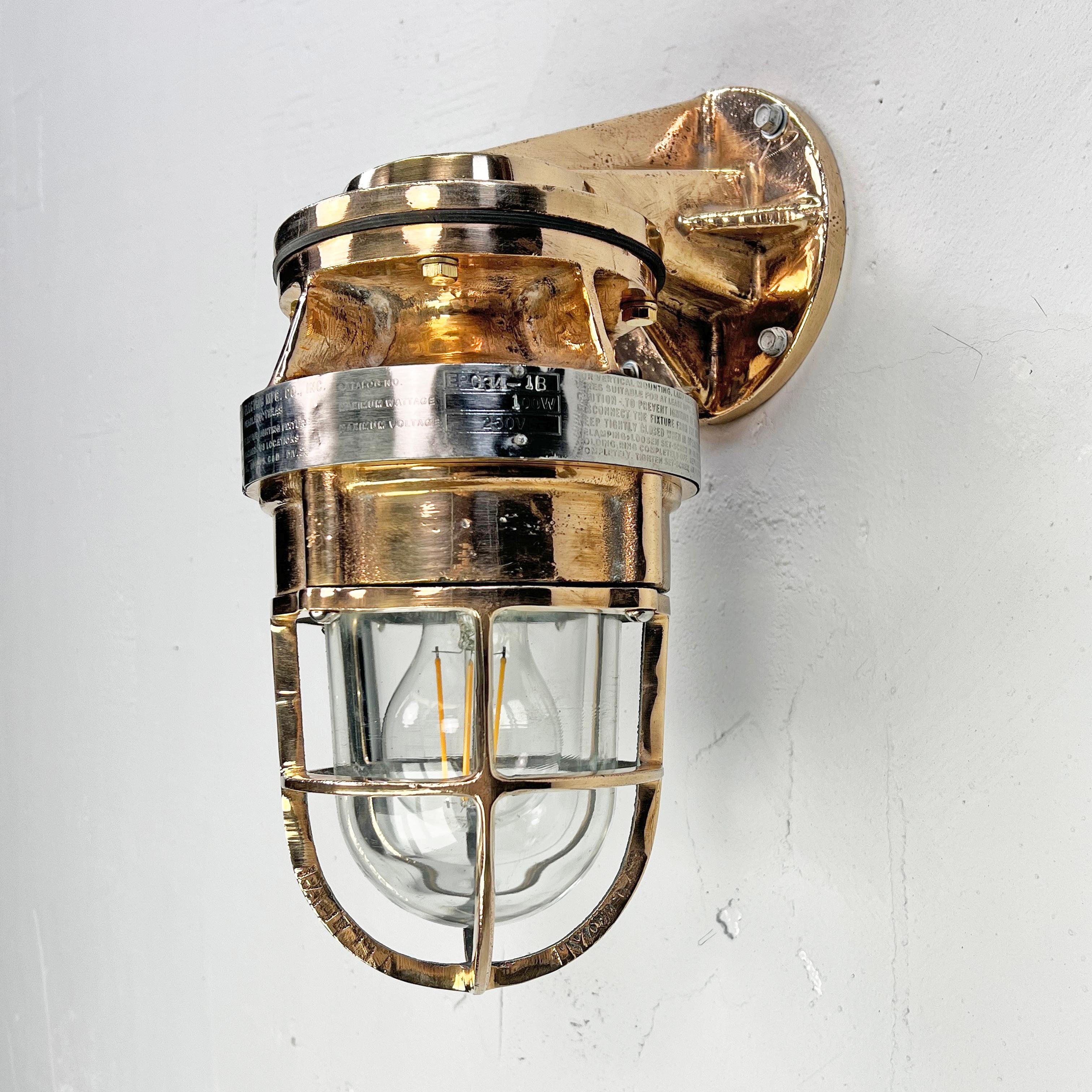 1980's American Cast Bronze & Glass Heavy Industrial Wall Sconce by Pauluhn UL In Good Condition In Leicester, Leicestershire