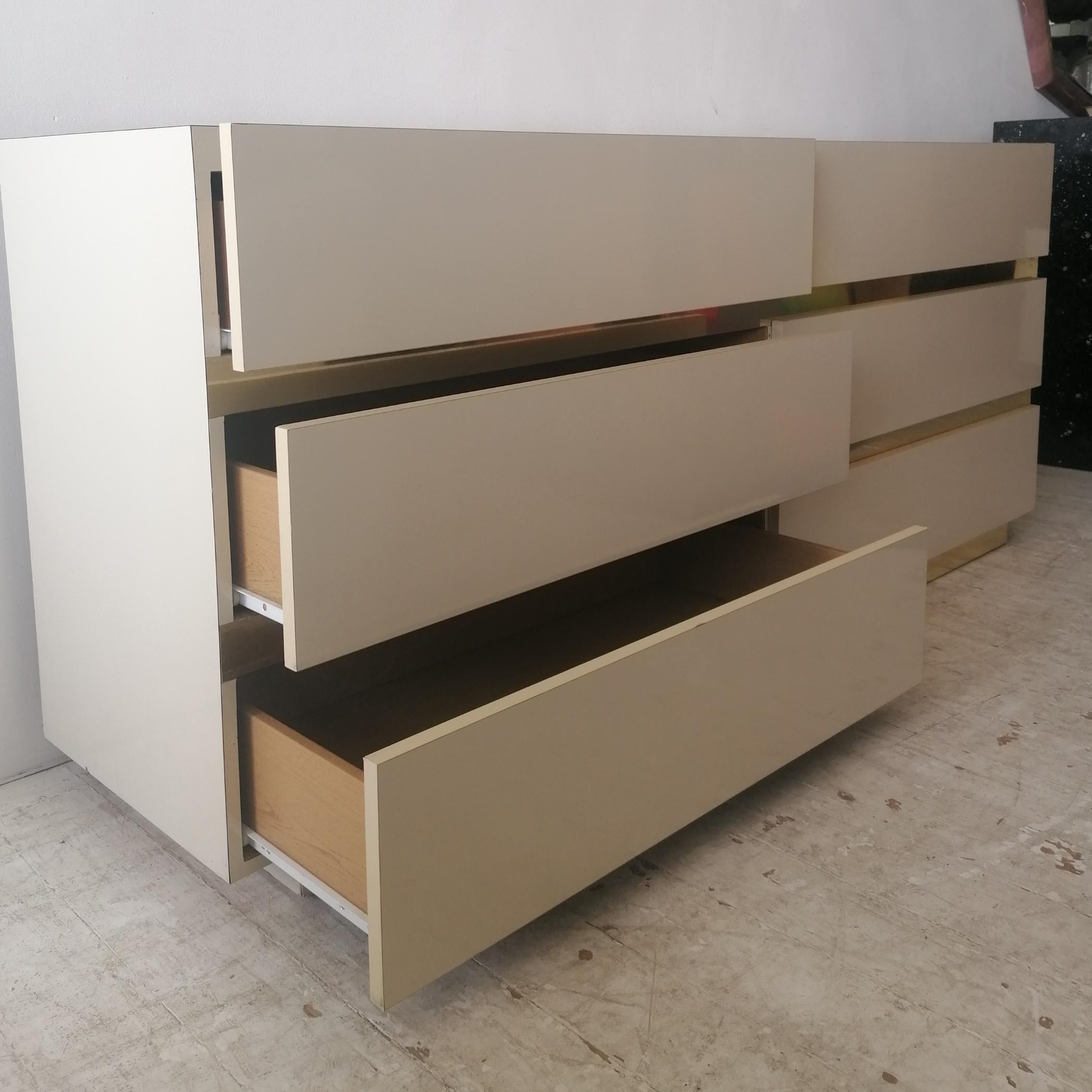 1980s American cream & gold metal sideboard / dresser with drawers For Sale 6