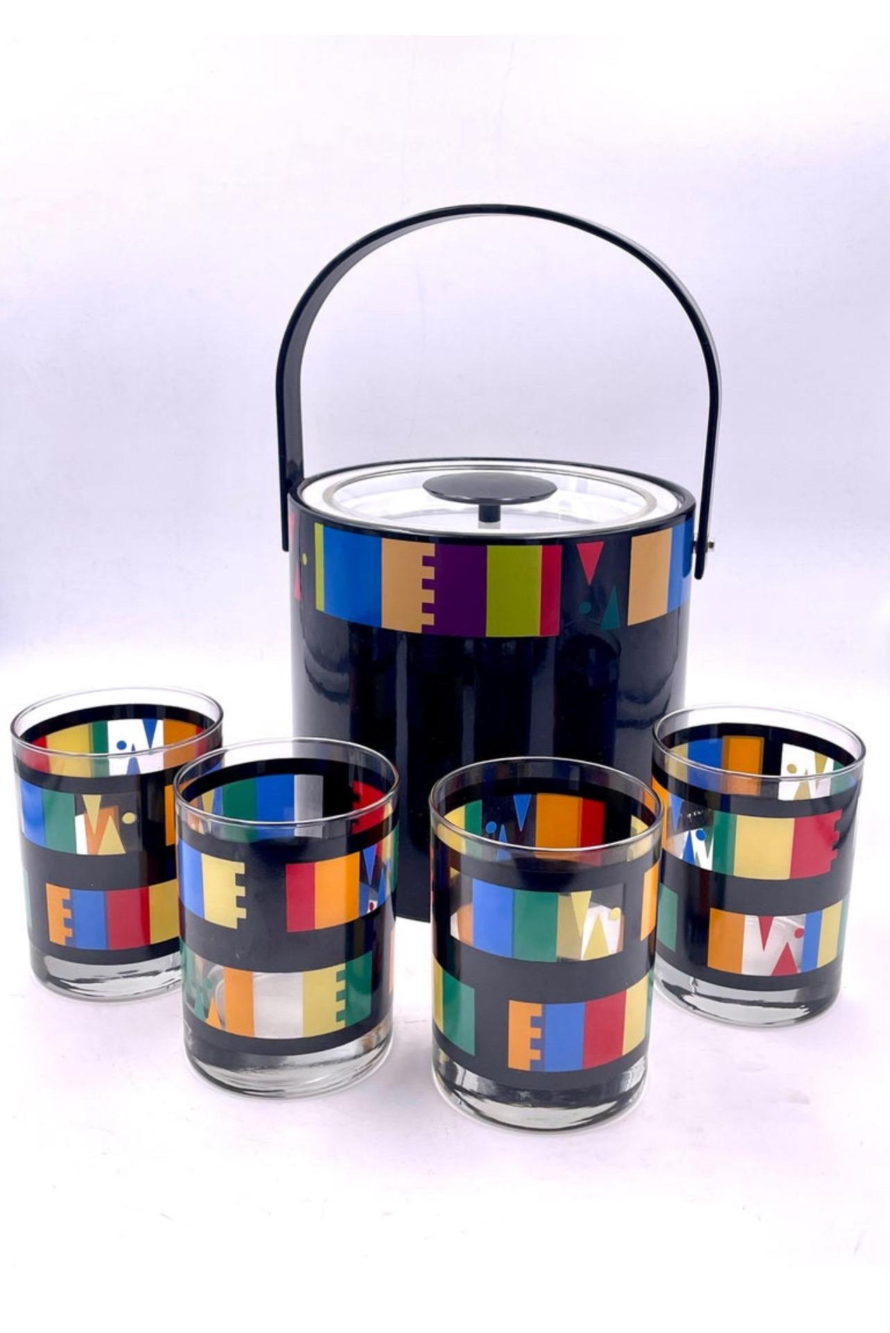 Juego de 4 cubiteras y vasos postmodernos americanos de los años 80 por Georges Briard NIB Posmoderno en venta