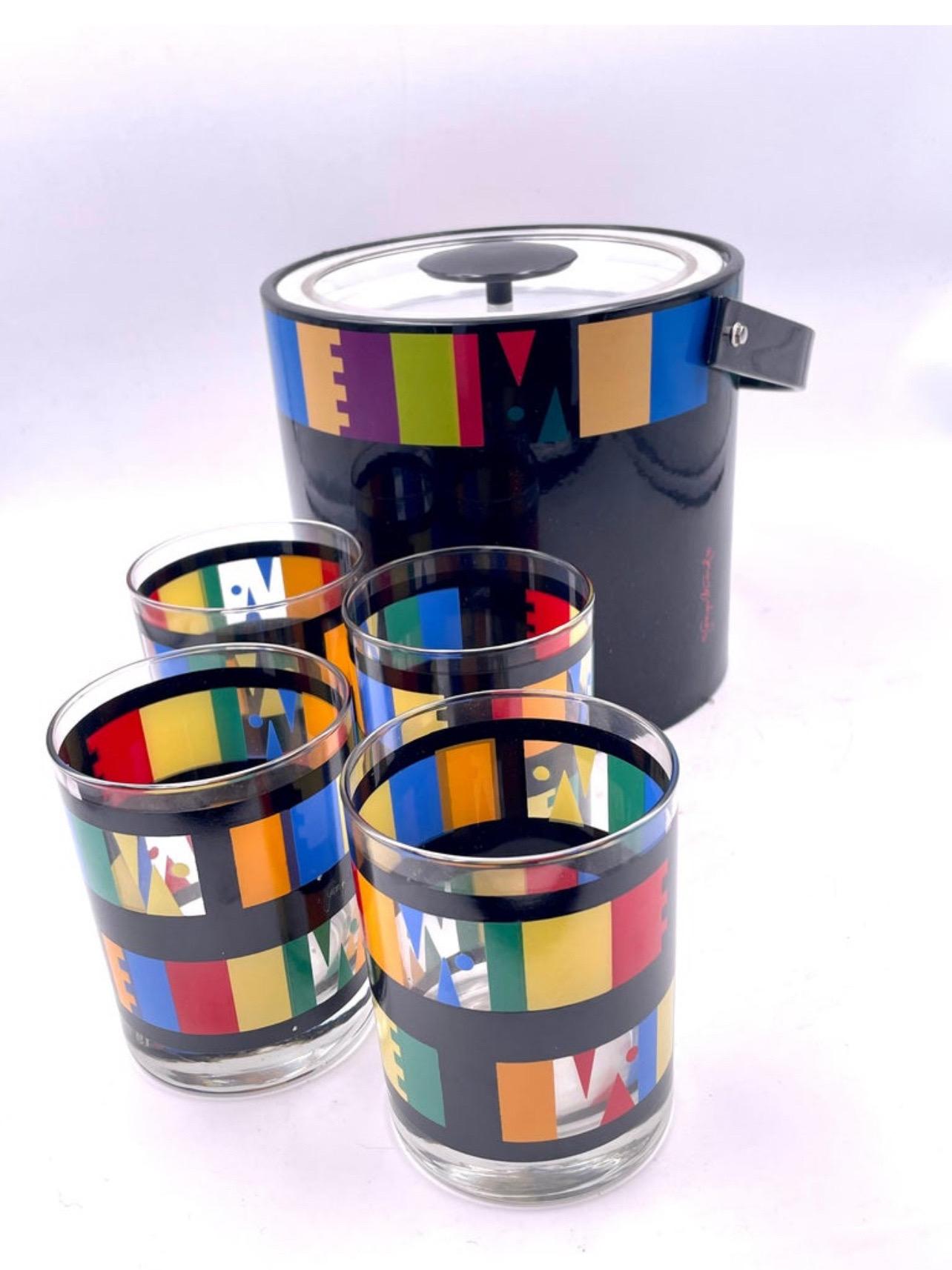 Juego de 4 cubiteras y vasos postmodernos americanos de los años 80 por Georges Briard NIB siglo XX en venta