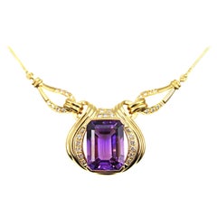 1980s Amethyst Diamond 18 Karat Yellow Gold Pendant Necklace
