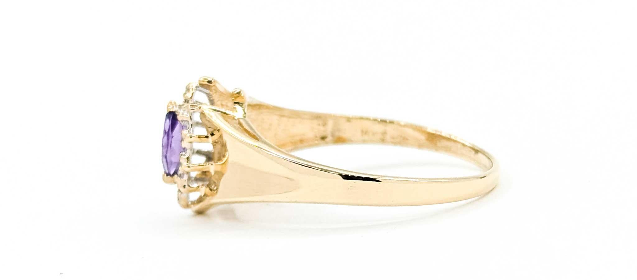 Bague à tige effilée en or jaune 14k, améthyste et diamant des années 1980 en vente 4