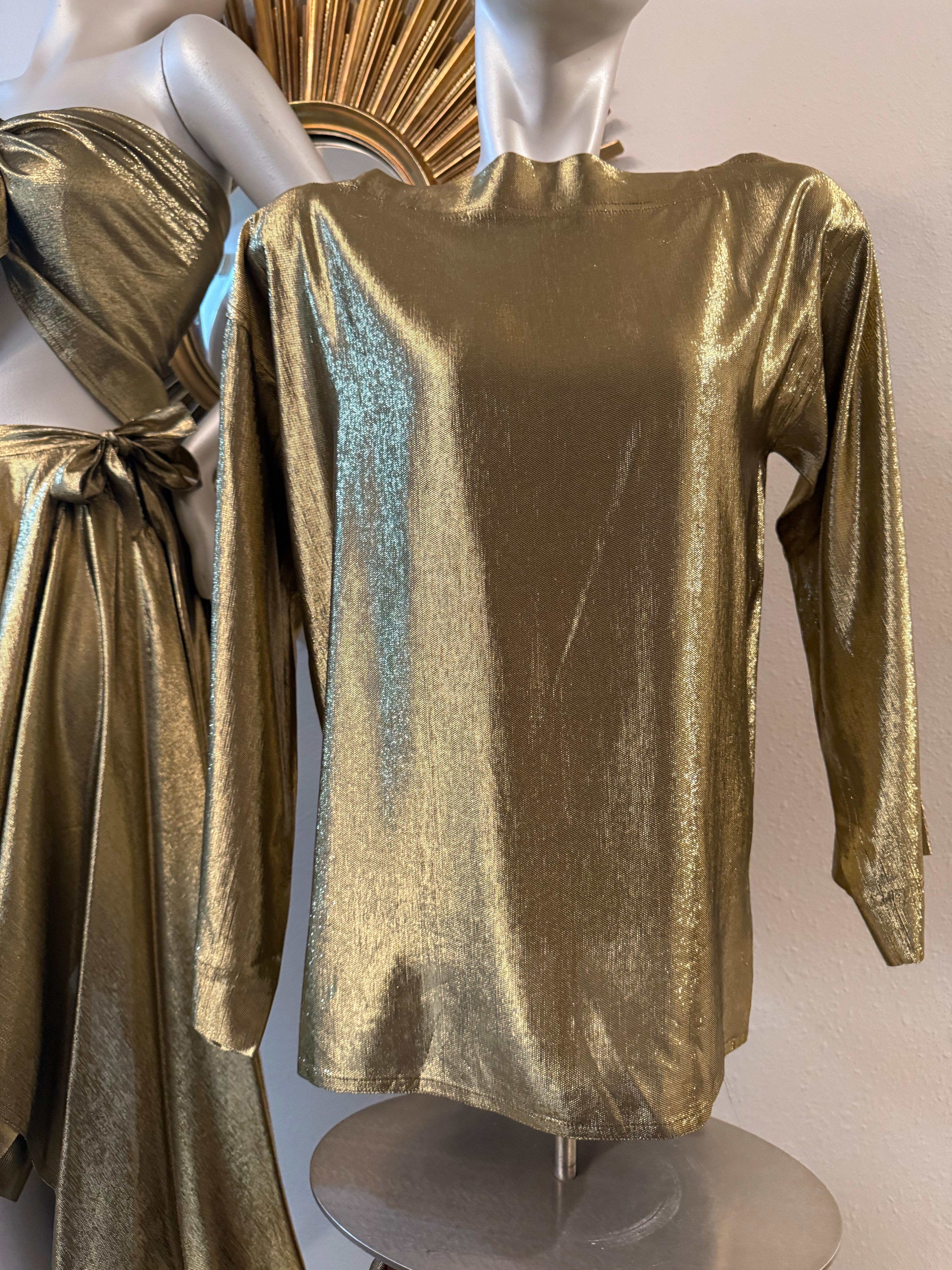 1980s Angelo Tarlazzi 4-Piece Gold Silk Lame Ensemble w Skirts Blouse & Scarf For Sale 5