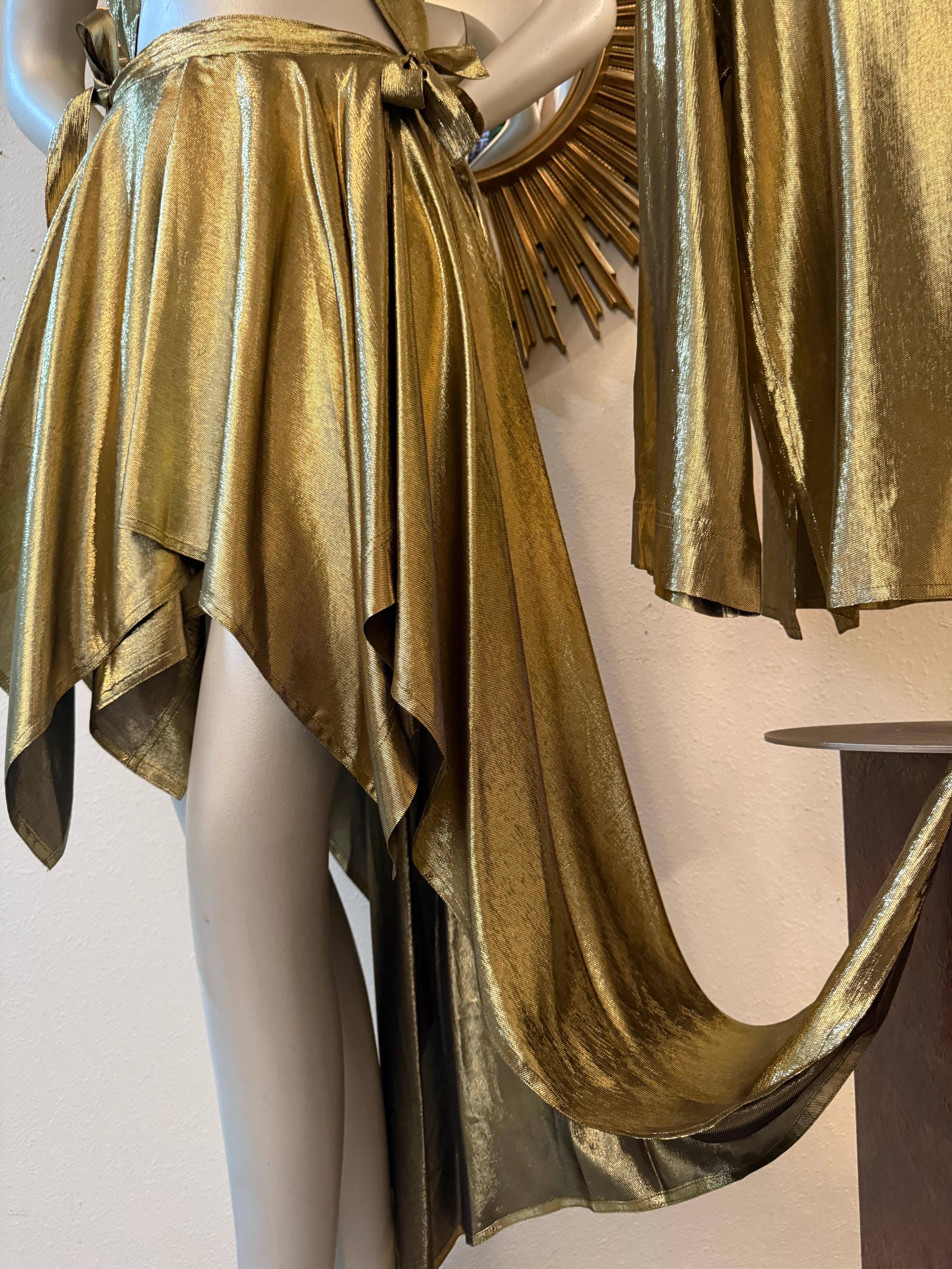 1980s Angelo Tarlazzi 4-Piece Gold Silk Lame Ensemble w Skirts Blouse & Scarf For Sale 11
