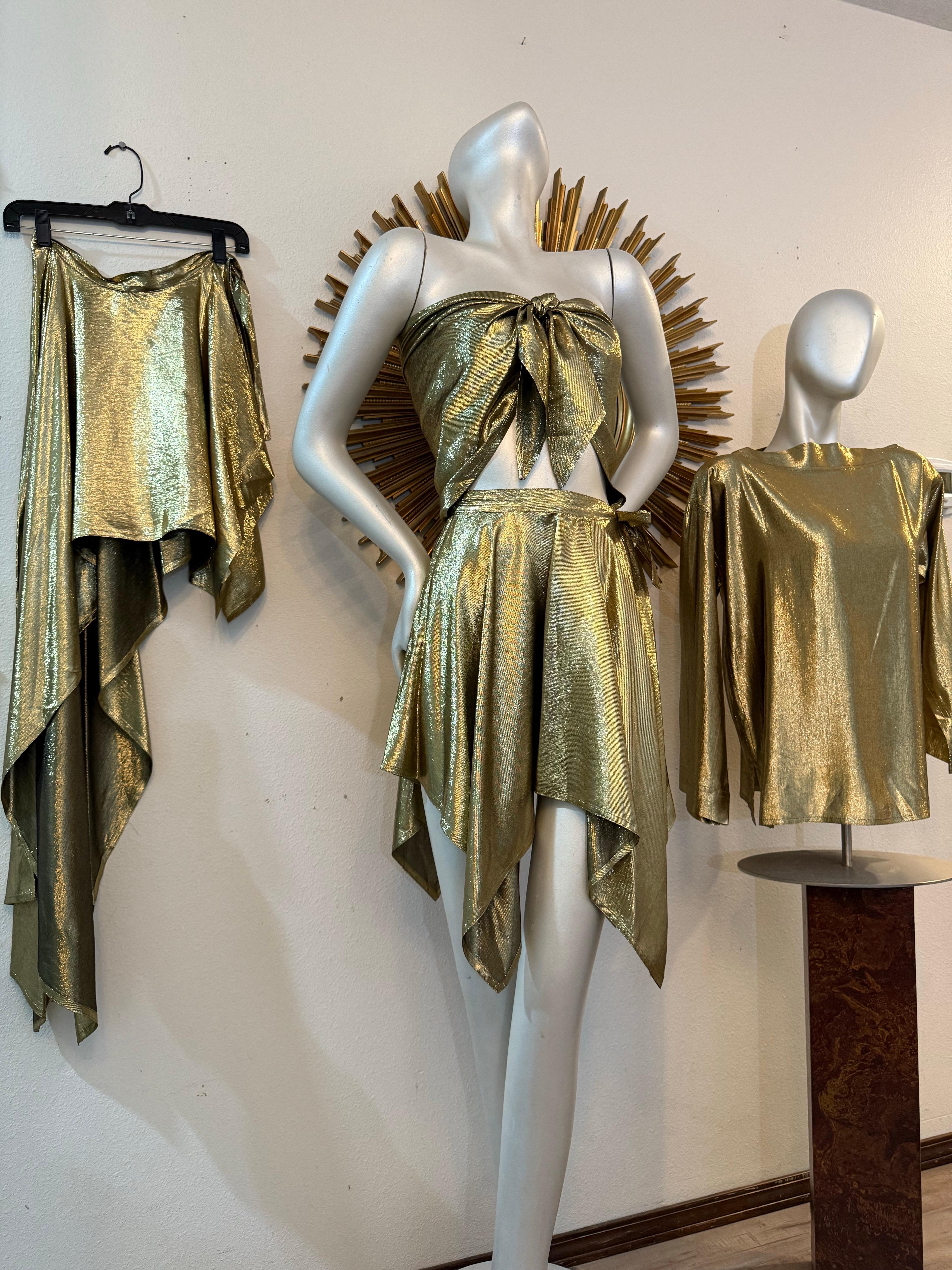 1980s Angelo Tarlazzi 4-Piece Gold Silk Lame Ensemble w Skirts Blouse & Scarf For Sale 14