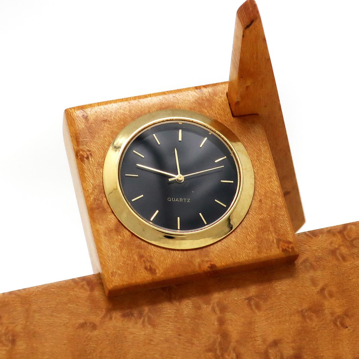 1980s Angular Burl Wood Desk Clock In Good Condition For Sale In Brooklyn, NY