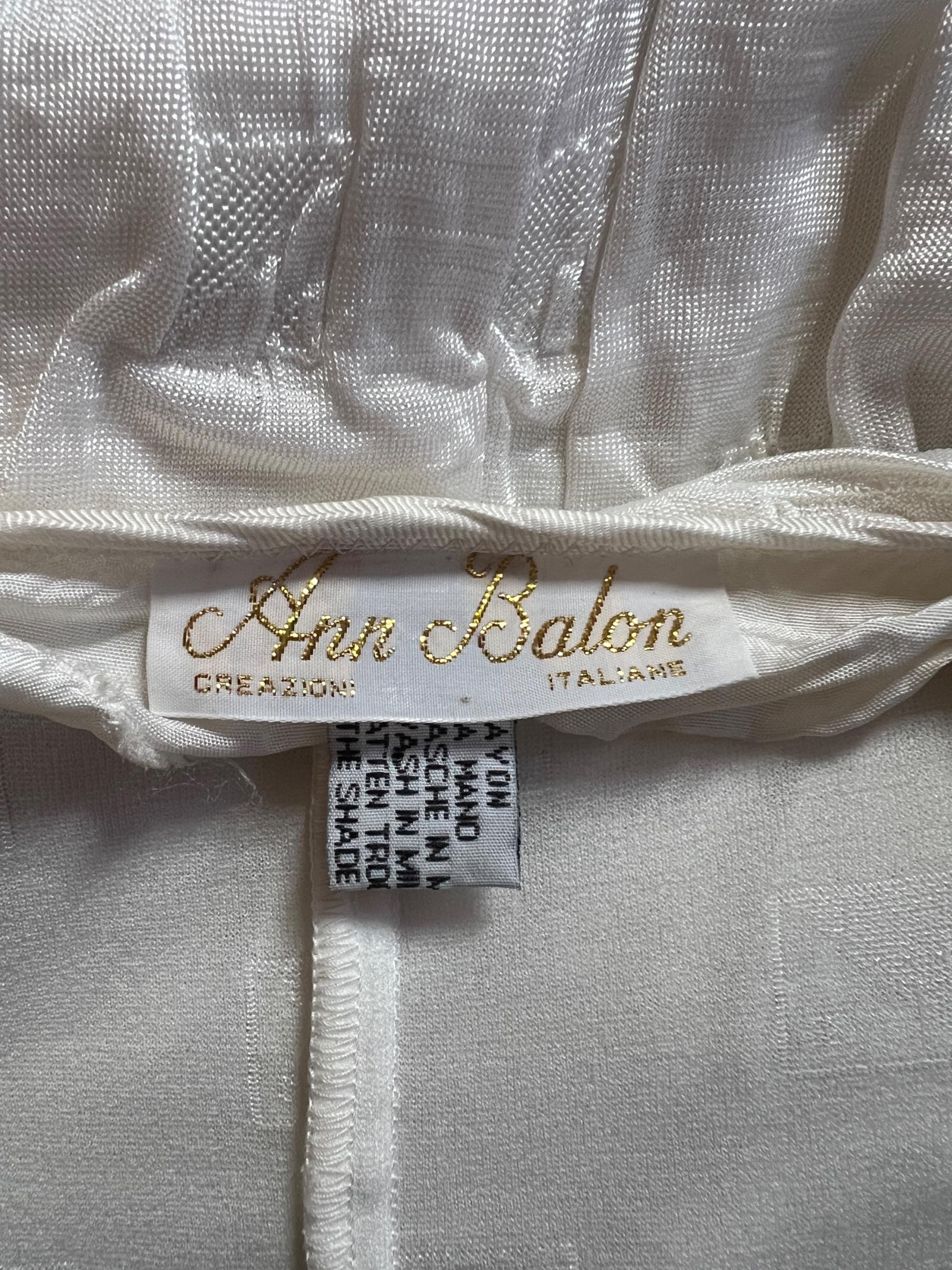 Women's 1980s Ann Balon White Puff Sleeve Wedding Dress with Ruffle Hem For Sale