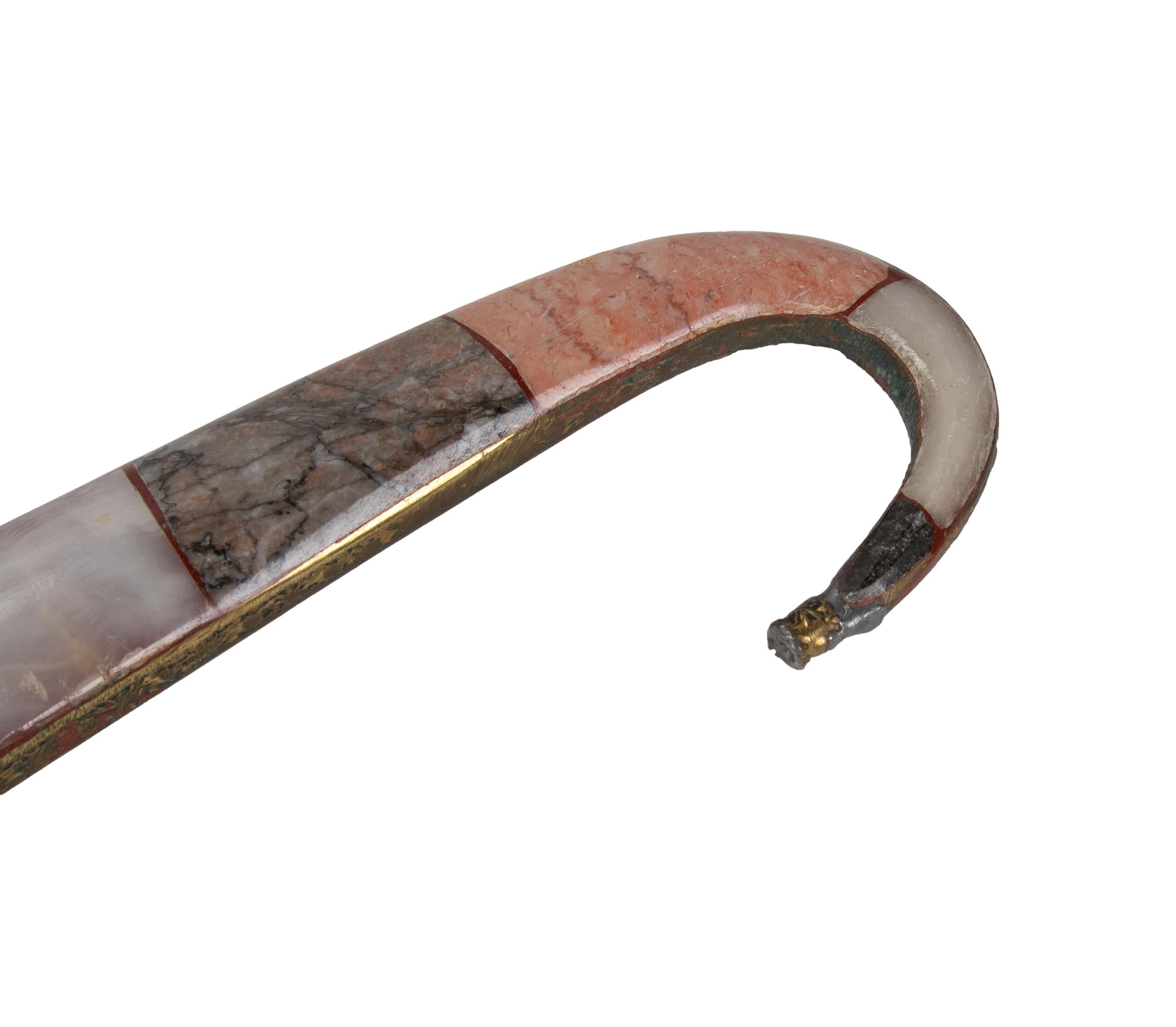 Marbre Dagger de style arabe des années 1980 fabriqué avec des pierres dures en vente