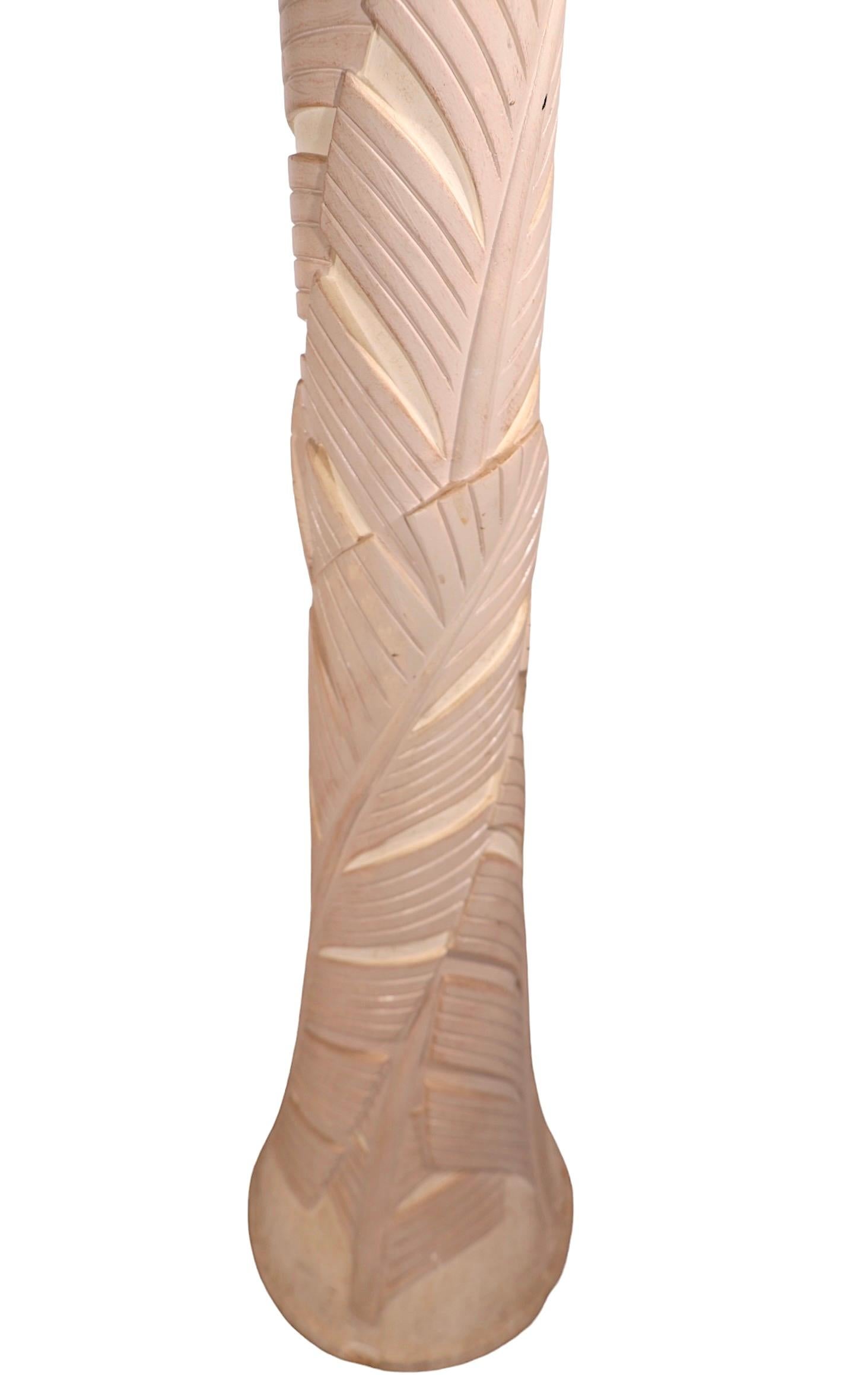 1980's  Torchère en plâtre moderne Art Déco Revival Hollywood Regency de Palm Beach en vente 7