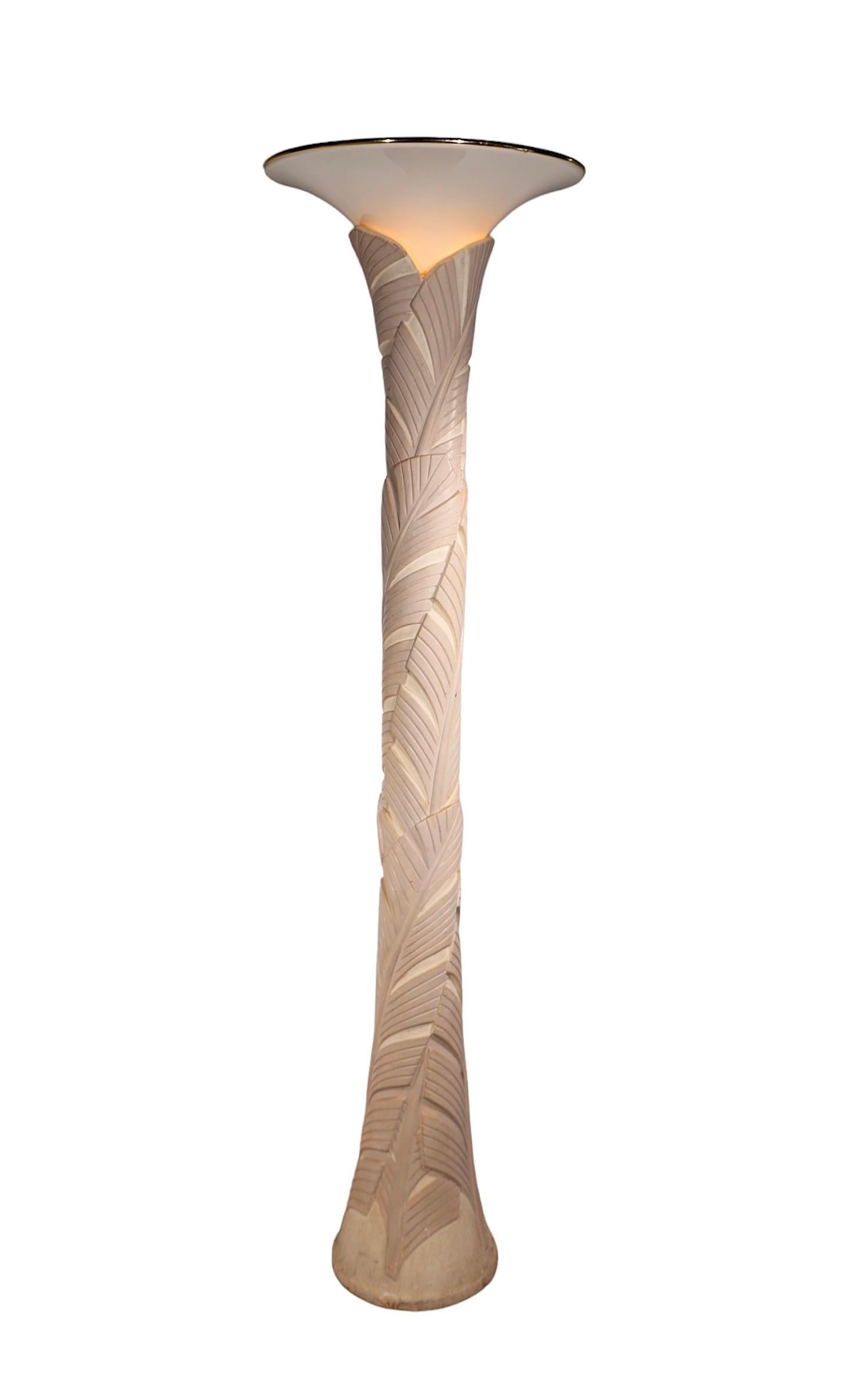 1980's  Torchère en plâtre moderne Art Déco Revival Hollywood Regency de Palm Beach en vente 11
