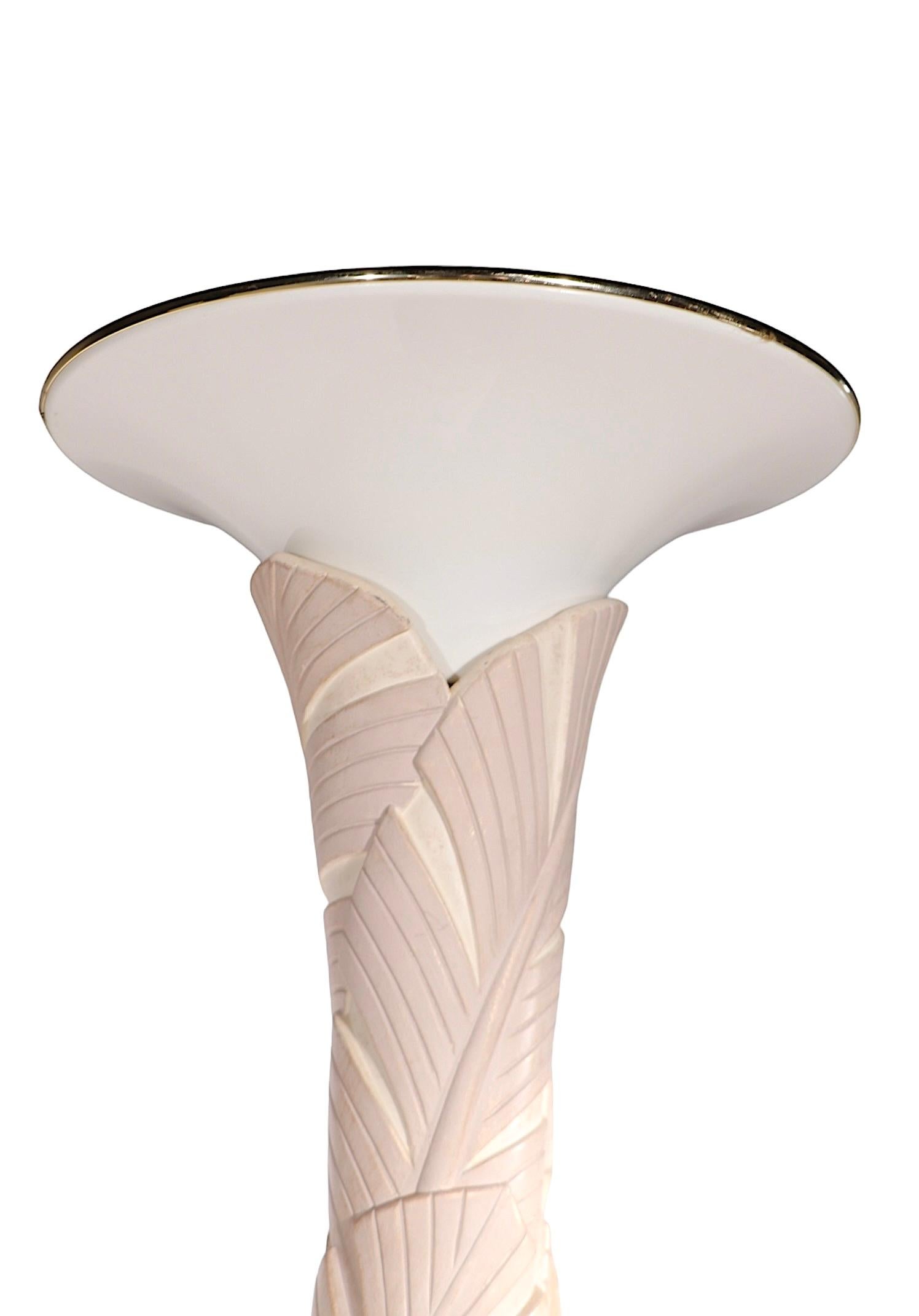 1980's  Torchère en plâtre moderne Art Déco Revival Hollywood Regency de Palm Beach en vente 14