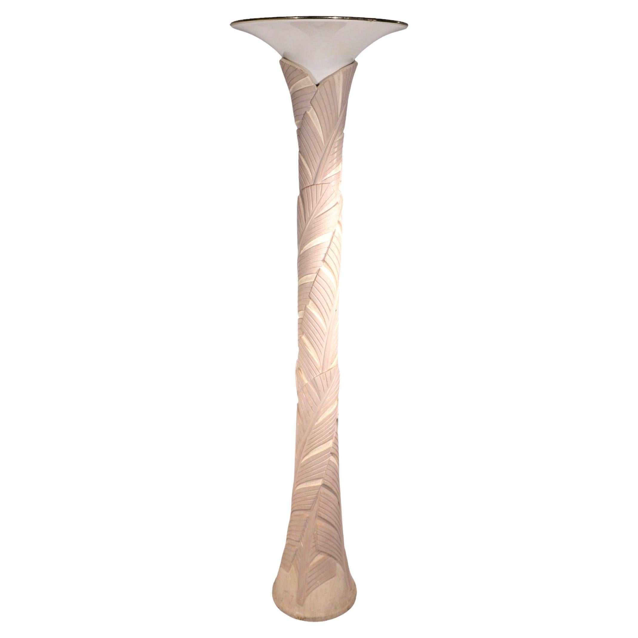 1980's  Torchère en plâtre moderne Art Déco Revival Hollywood Regency de Palm Beach