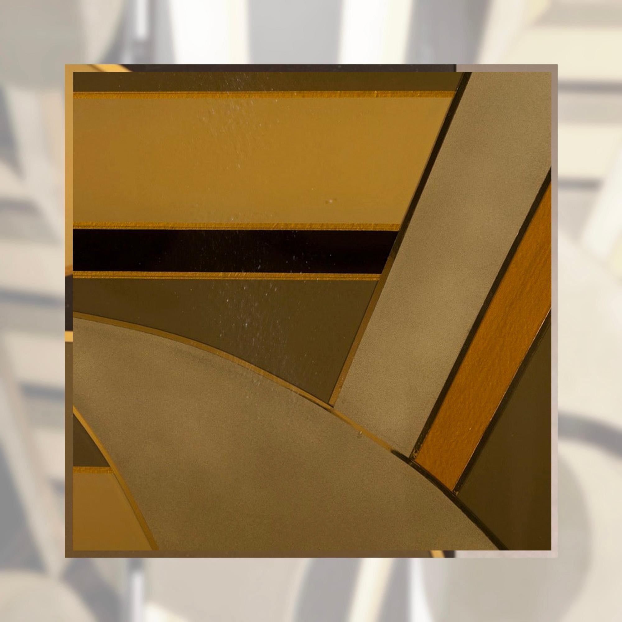 1980s Luxury - Art Deco Style, Screen -  Gold & Black Lacquered Wood, Signed In Good Condition In Glasgow, GB