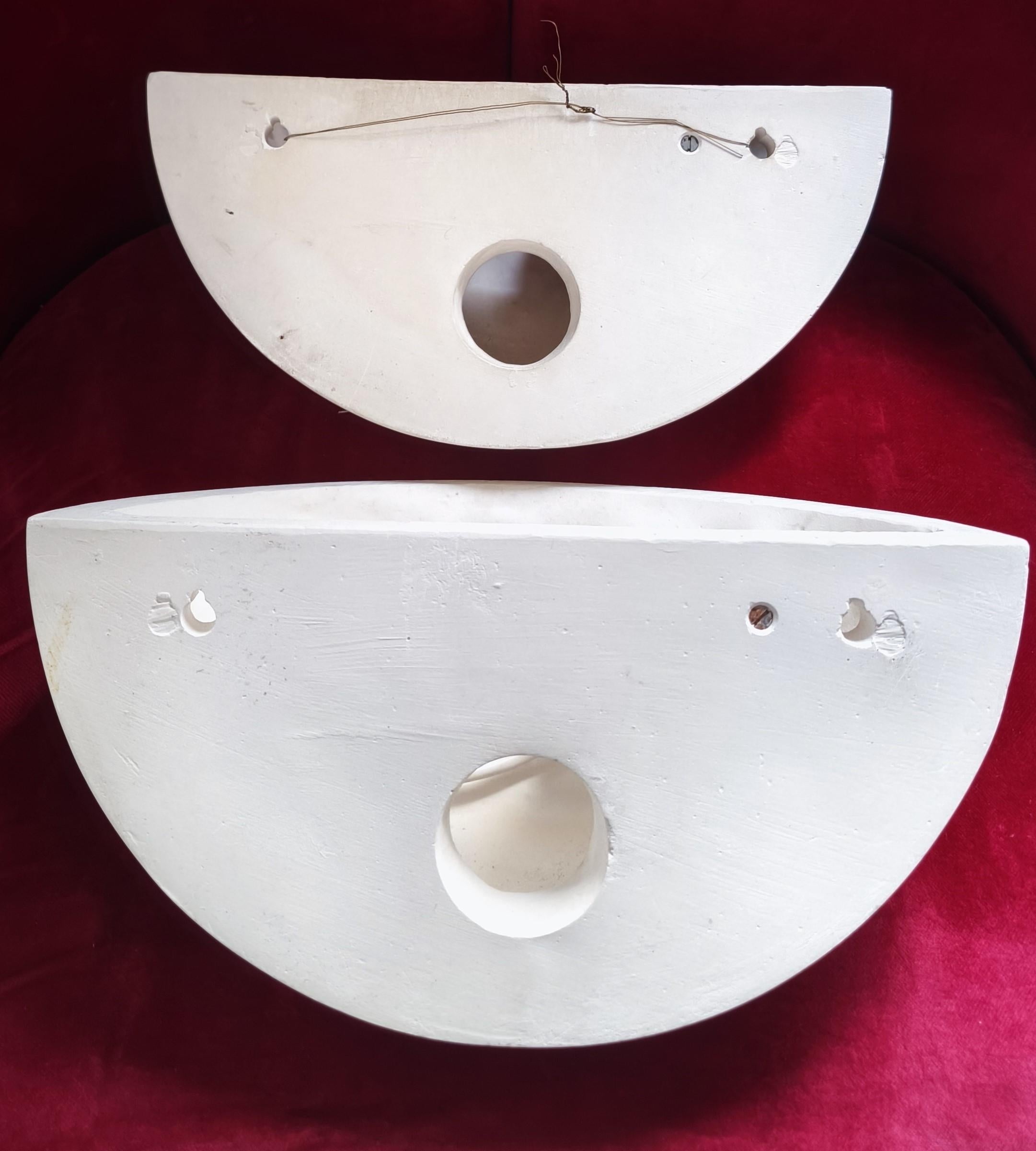 Par de apliques de estilo Art Decó de los años 80 con decoración de mujeres desnudas, escayola en venta 8