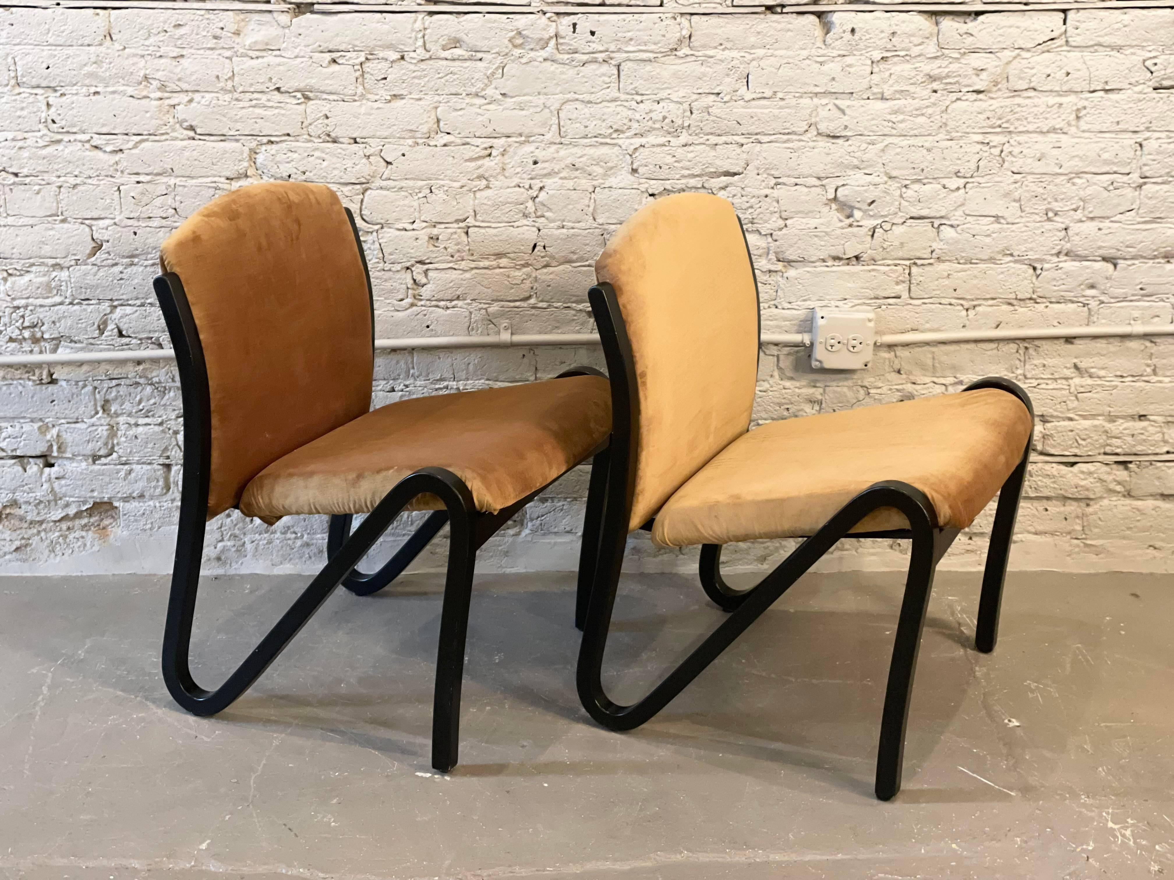 1980s Art Deco Z Chairs in Upholstery with Wood, a Pair 2