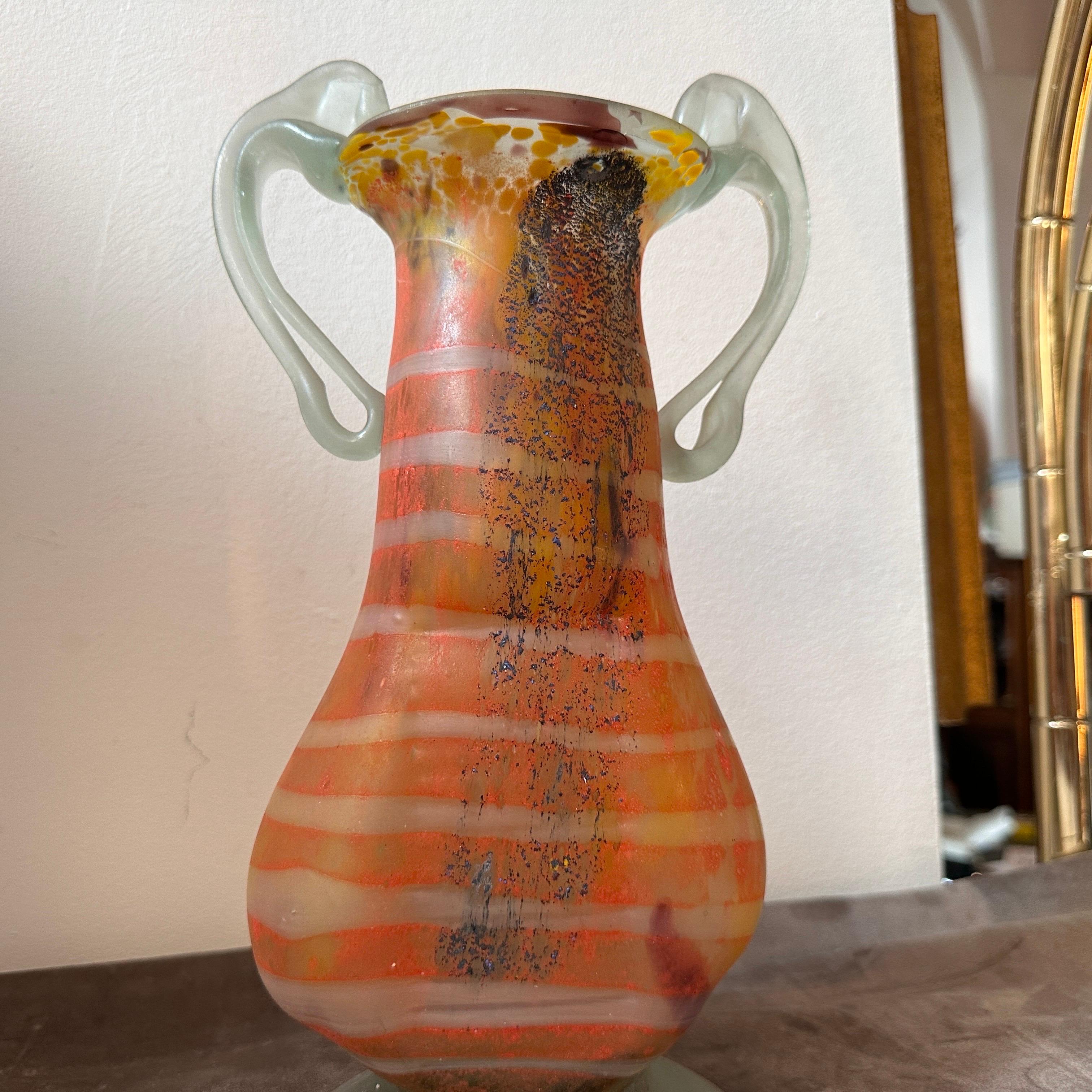 Vaso ad anfora in vetro di Murano stile Art Nouveau degli anni '80 In condizioni buone in vendita a Aci Castello, IT