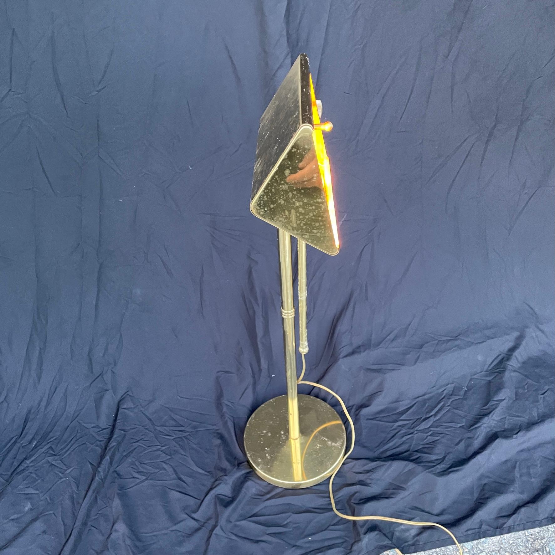 1980s Articulating and Adjustable Brass Pharmacy Lamp In Good Condition For Sale In Cordova, SC