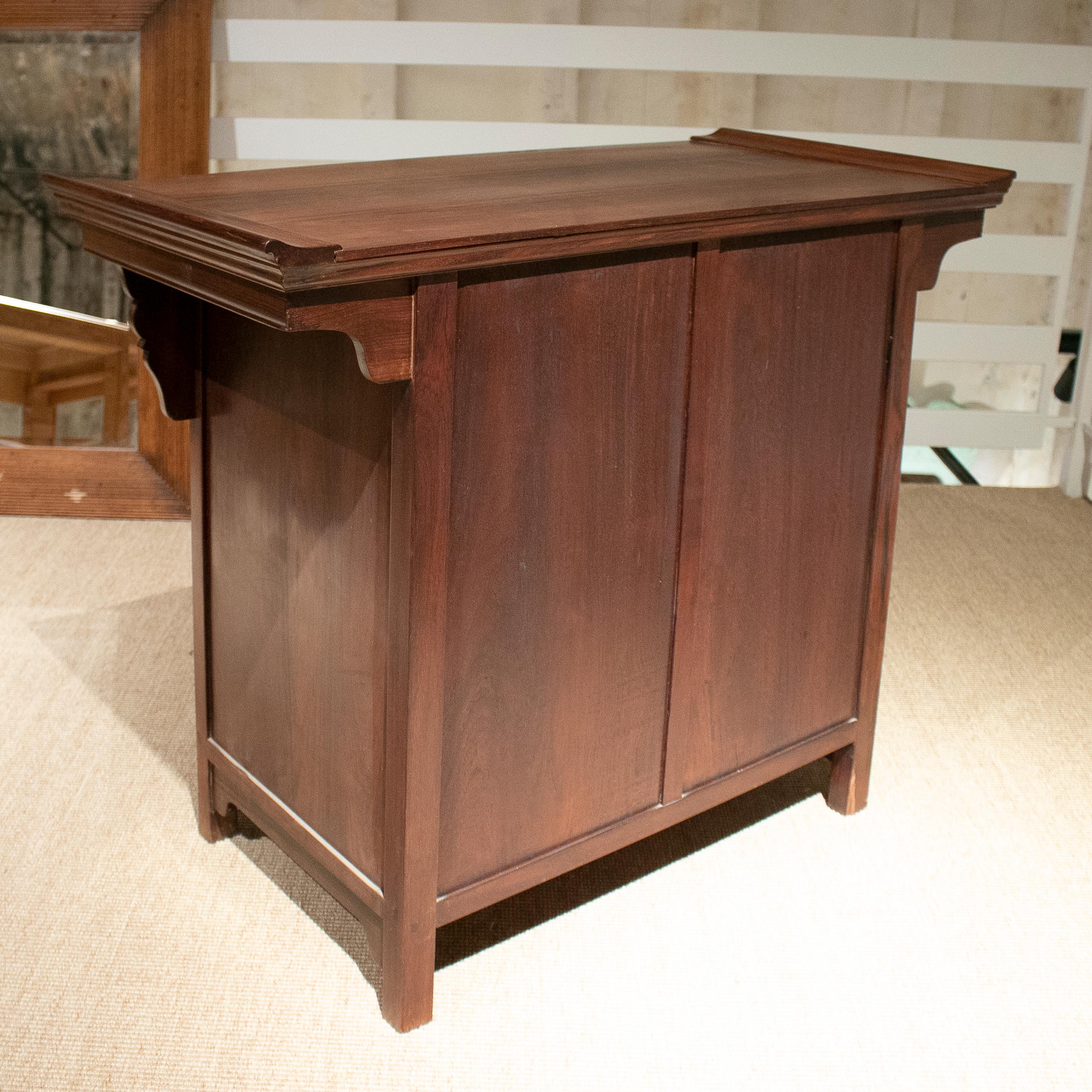 1980s Asian Two Drawer & Two Door Mahogany Console Table w/ Bronze Handles For Sale 6