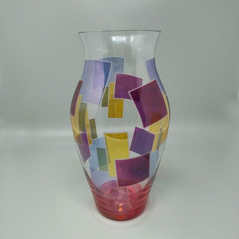 1980er Jahre Erstaunliche Vase von ArteVetro. Hergestellt in Italien. Der Artikel ist in ausgezeichnetem Zustand.
Dimension:
Durchmesser 6,29 x 12,20 H Zoll
Durchmesser cm 16 x cm 31 H 