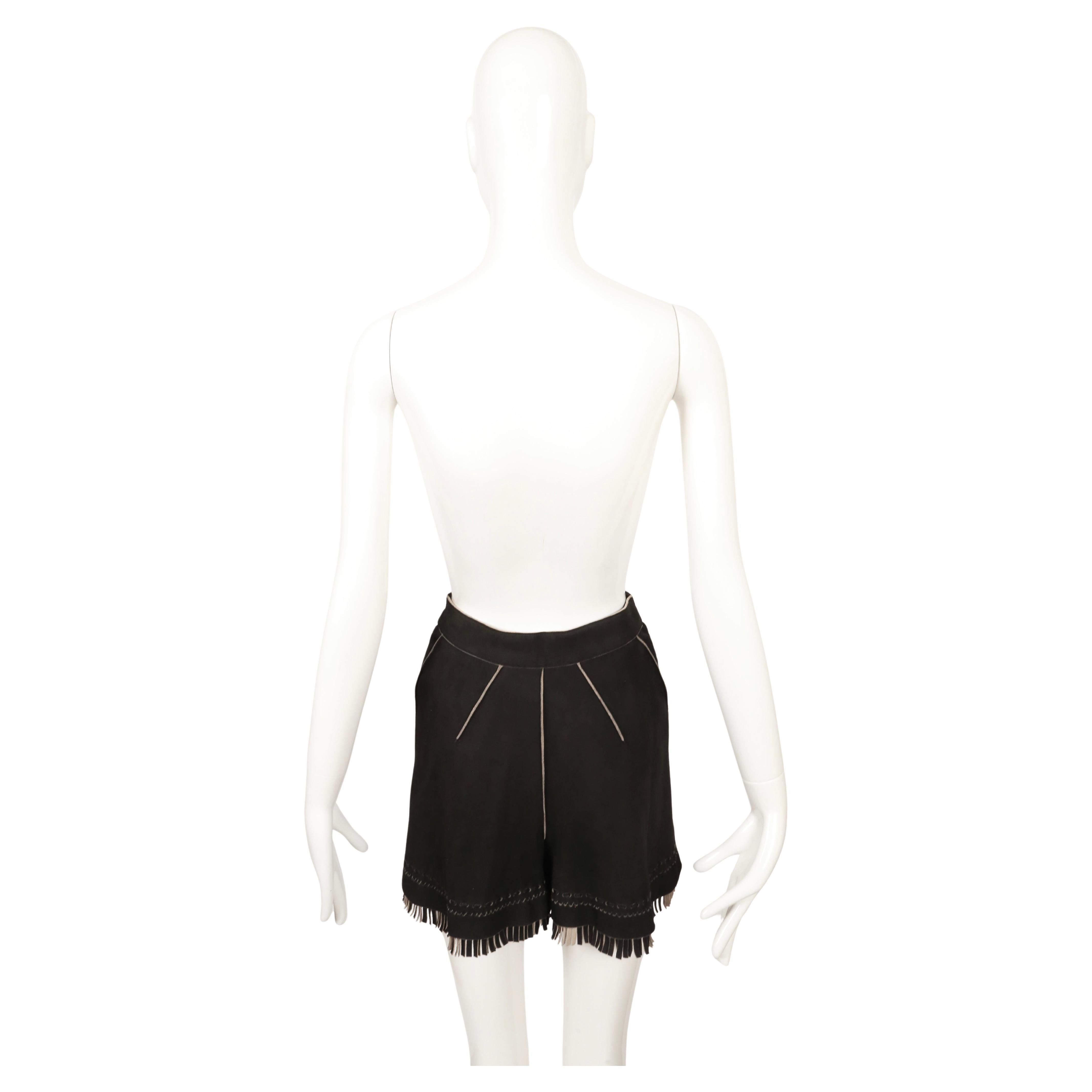 AZZEDINE ALAIA anni '80, giacca in pelle di cervo scamosciata marrone scuro e pantaloncini con frange in vendita 11