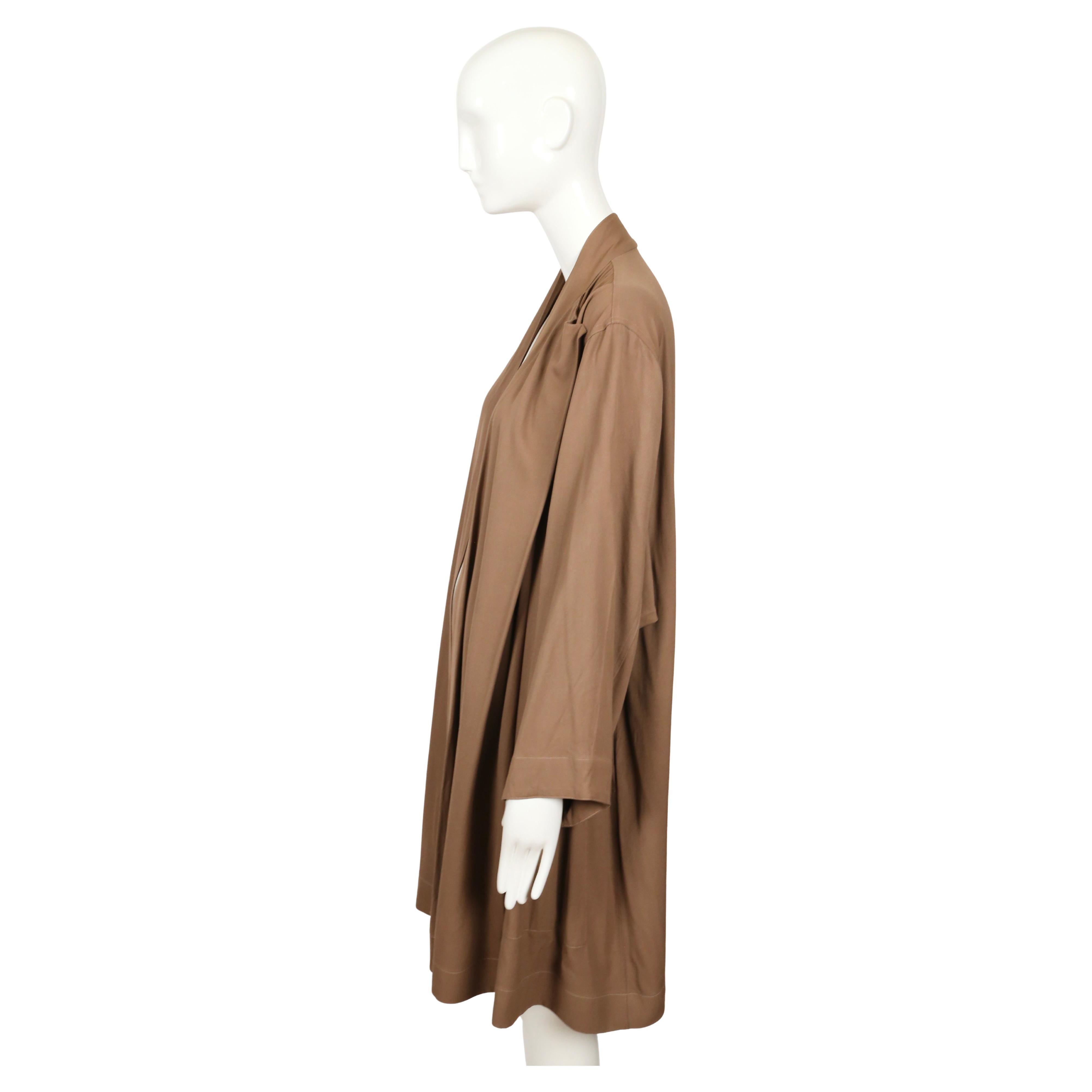1980's AZZEDINE ALAIA taupe swing coat in vendita 1