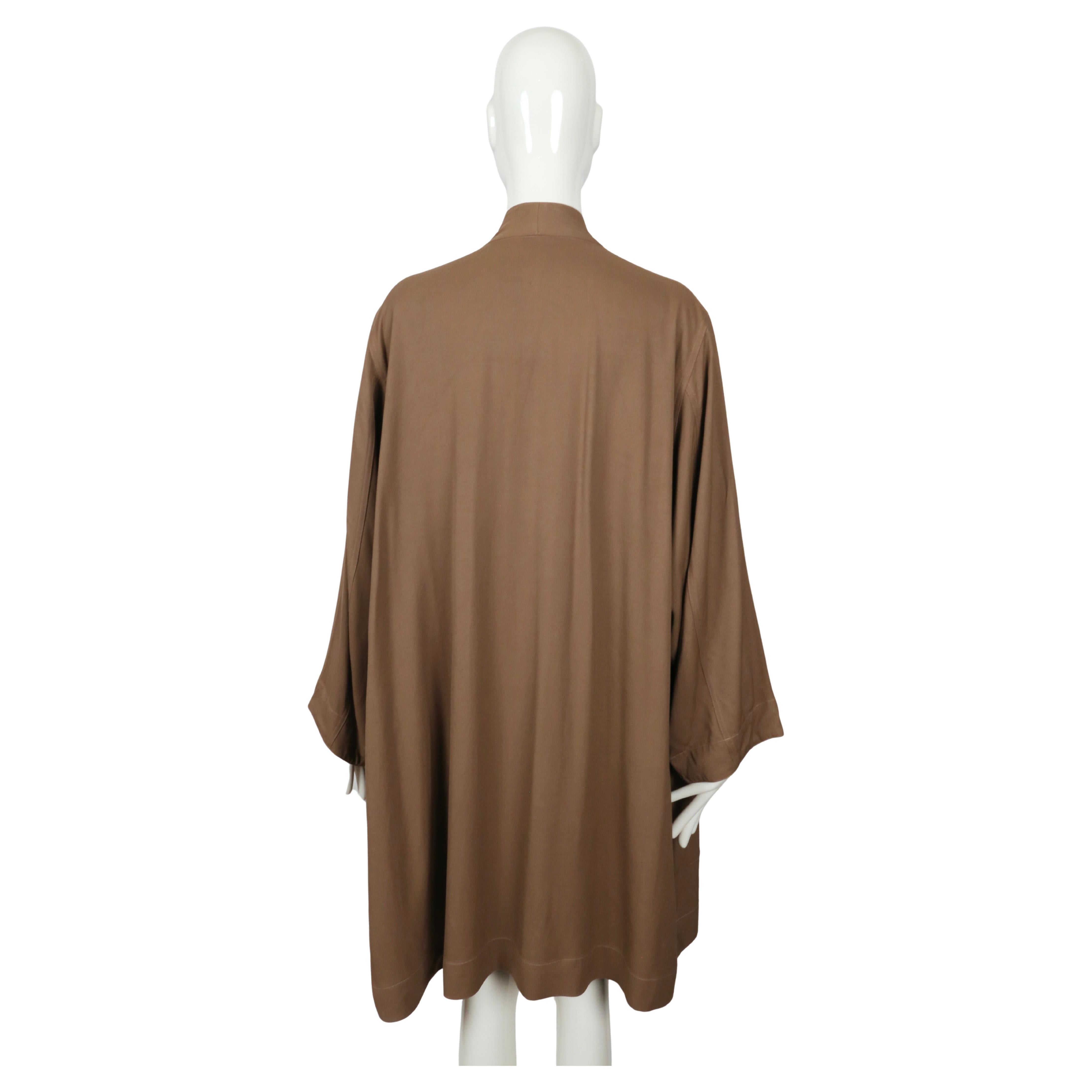 1980's AZZEDINE ALAIA taupe swing coat in vendita 3