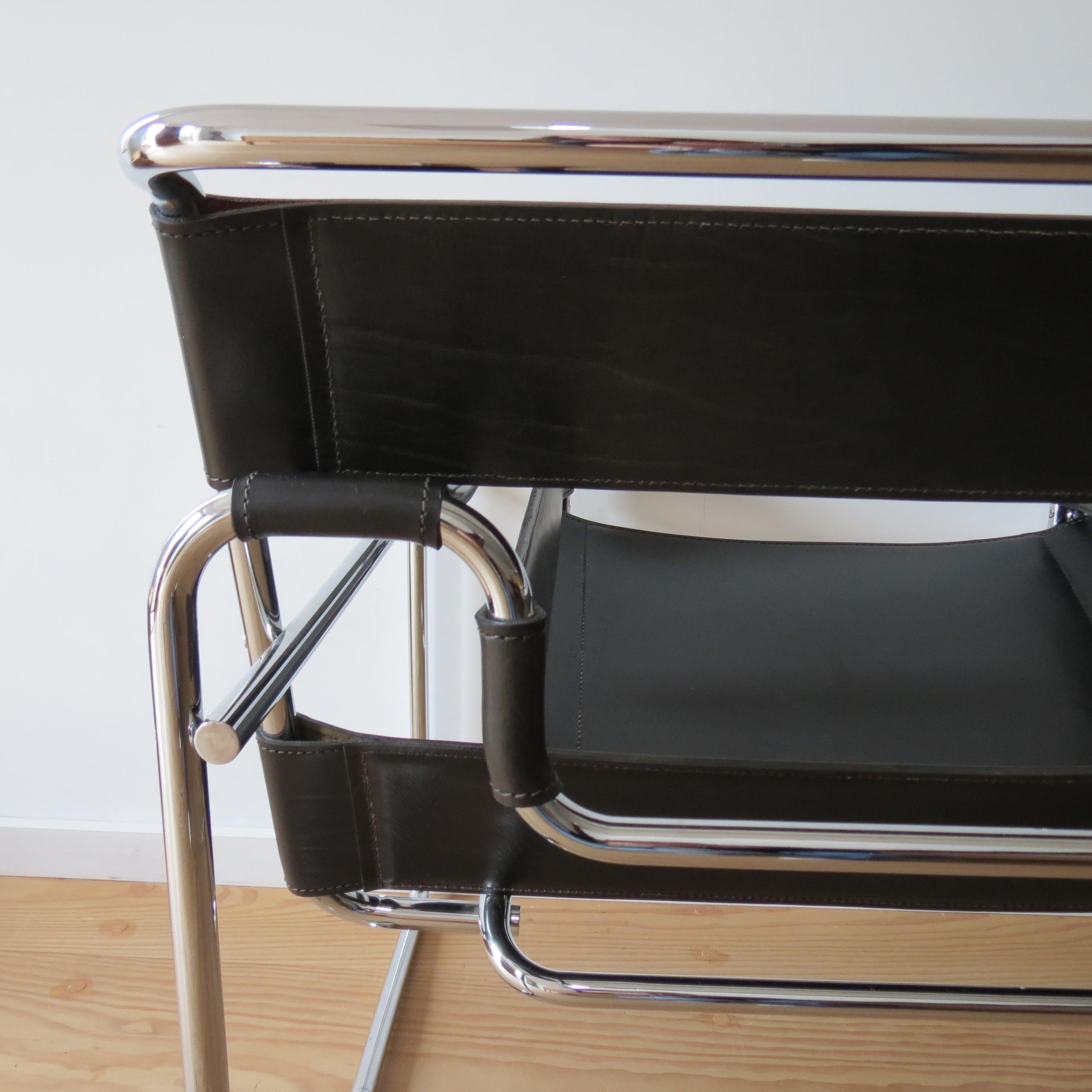 1980s B3 Wassily Chair Black Leather Marcel Breuer for Fasem, Italy, Bauhaus A 2