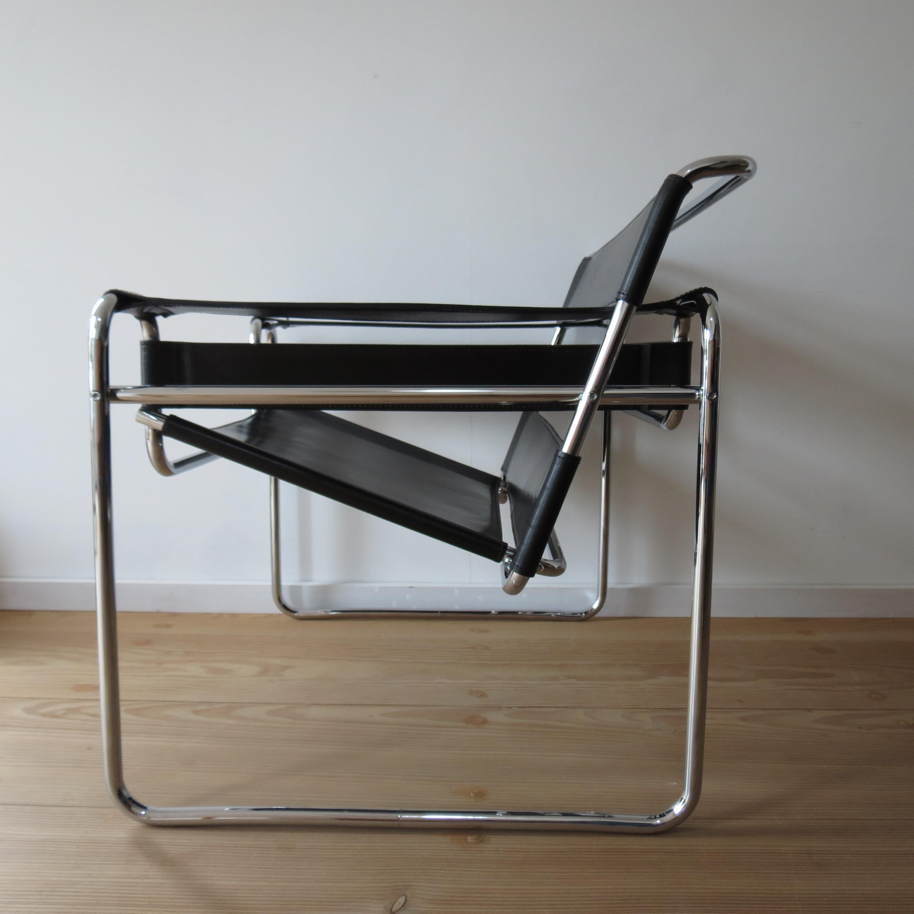 1980s B3 Wassily Chair Black Leather Marcel Breuer for Fasem, Italy, Bauhaus A 6