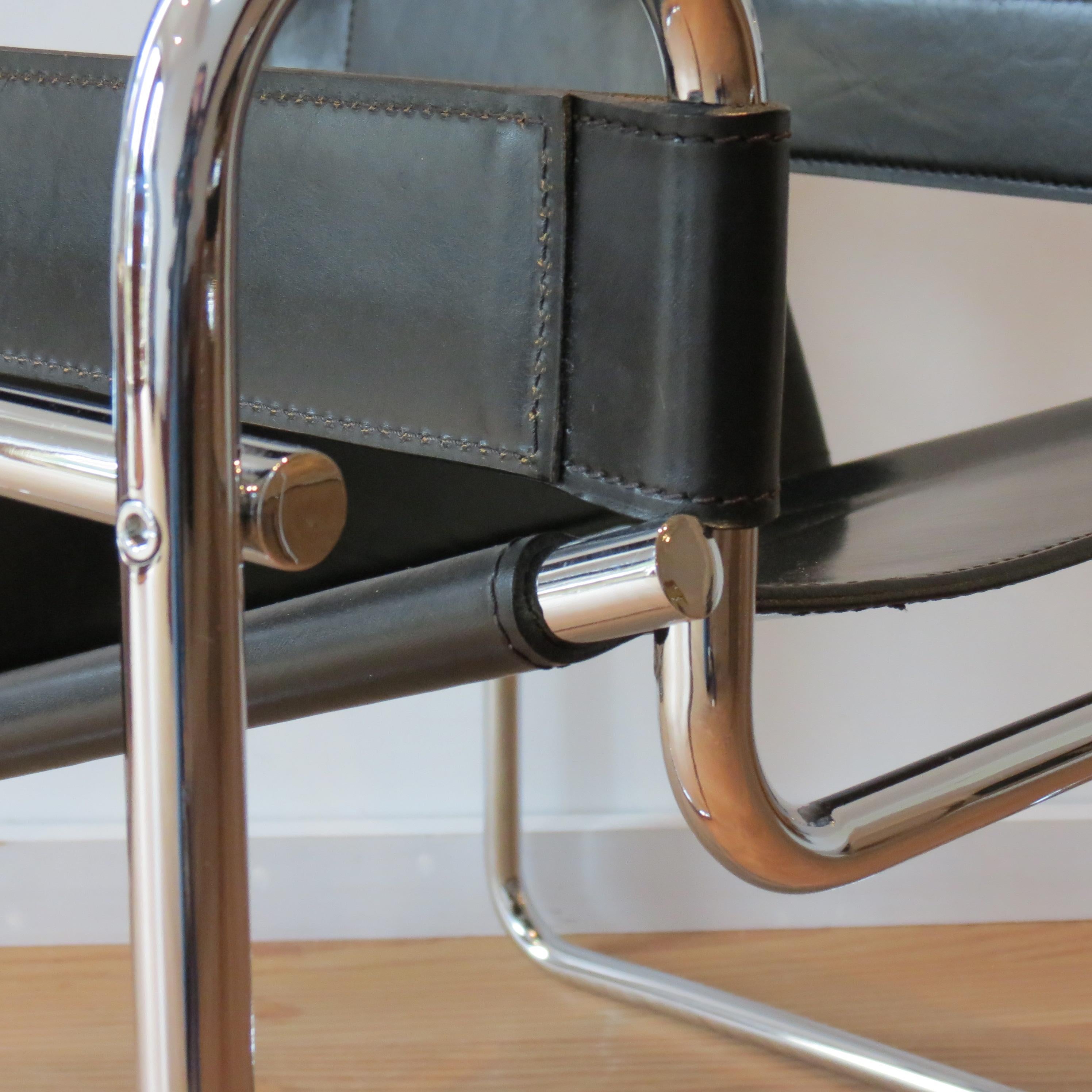 1980s B3 Wassily Chair Black Leather Marcel Breuer for Fasem, Italy, Bauhaus A 10