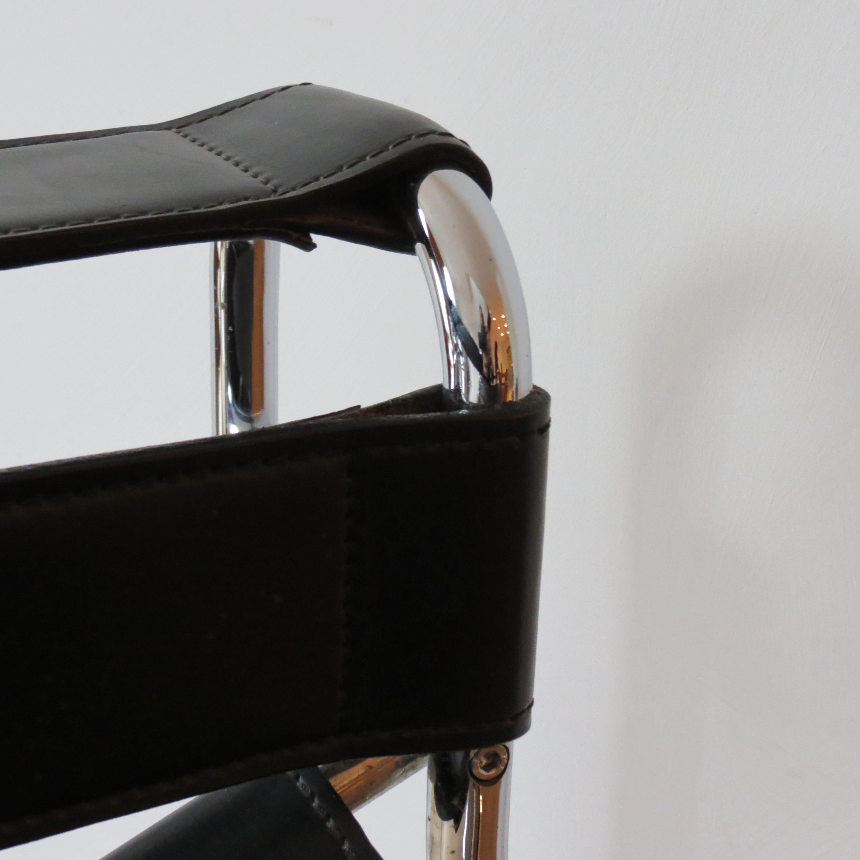 Machine-Made 1980s B3 Wassily Chair Black Leather Marcel Breuer for Fasem, Italy, Bauhaus B