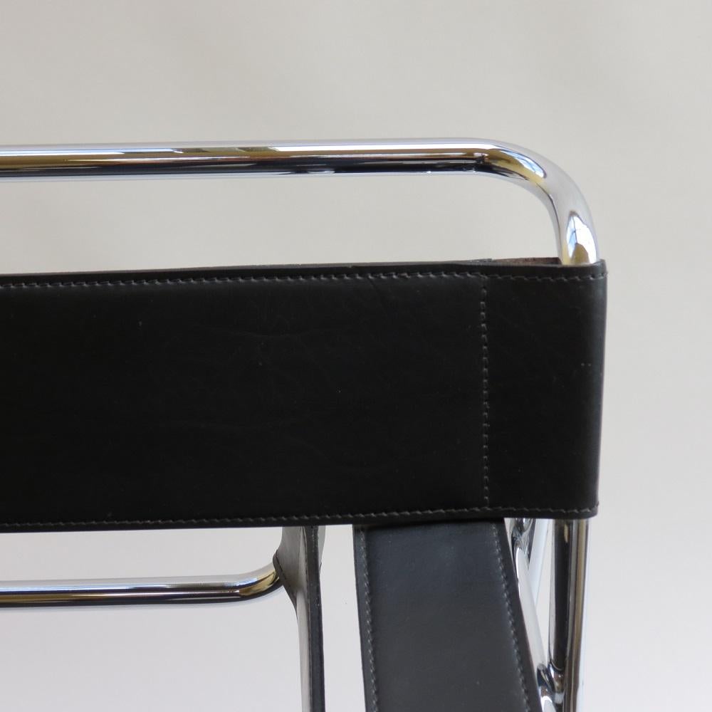 1980s B3 Wassily Chair Black Leather Marcel Breuer for Fasem, Italy, Bauhaus B 5