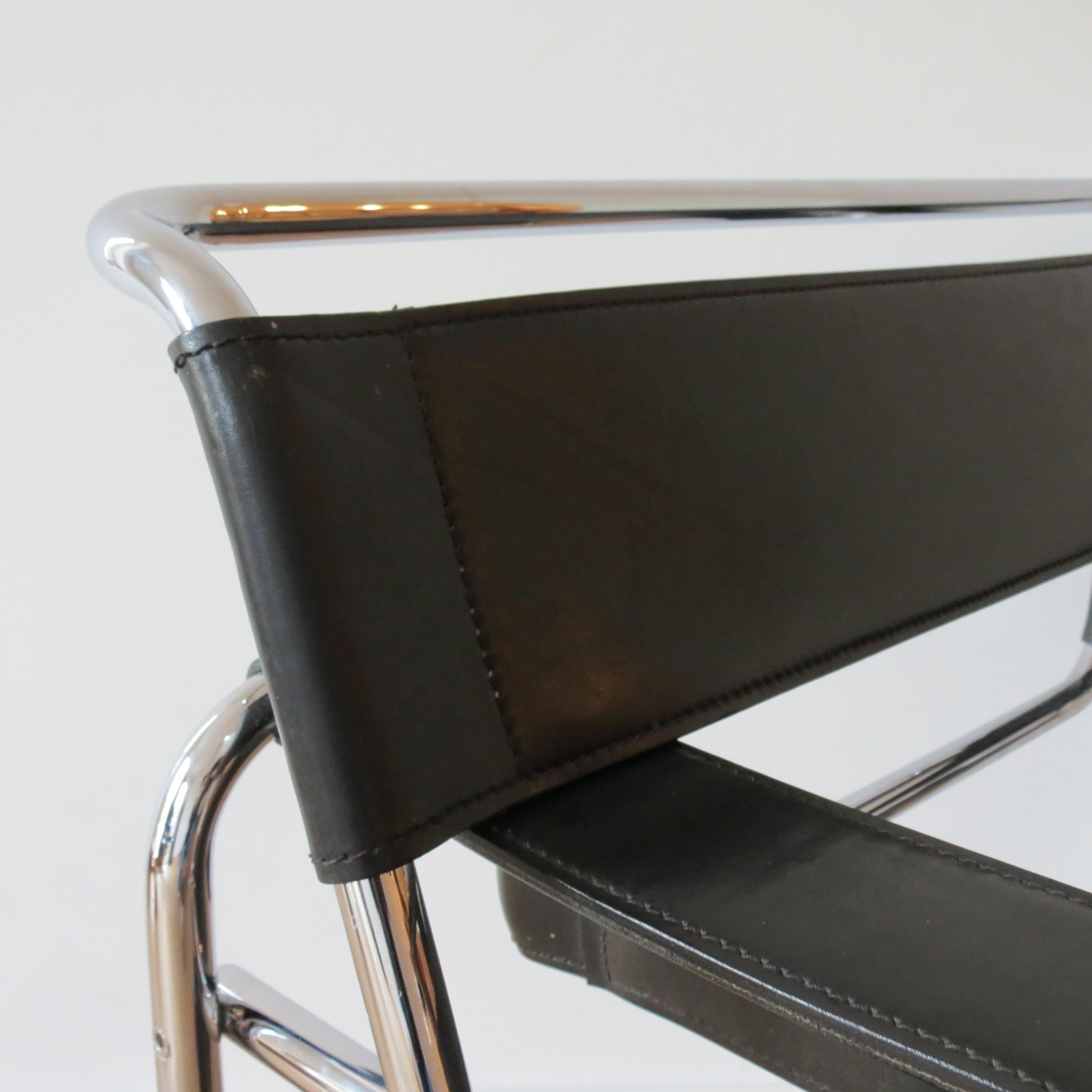 Italian 1980s B3 Wassily Chair Black Leather Marcel Breuer for Fasem, Italy, Bauhaus B