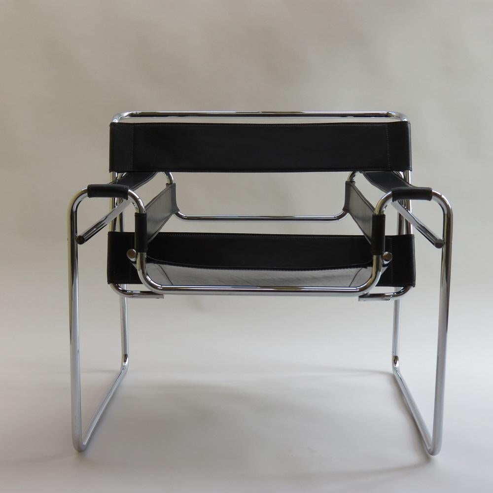 1980s B3 Wassily Chair Black Leather Marcel Breuer for Fasem, Italy, Bauhaus B In Good Condition In Stow on the Wold, GB