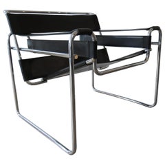 1980s B3 Wassily Chair Black Leather Marcel Breuer for Fasem, Italy, Bauhaus B