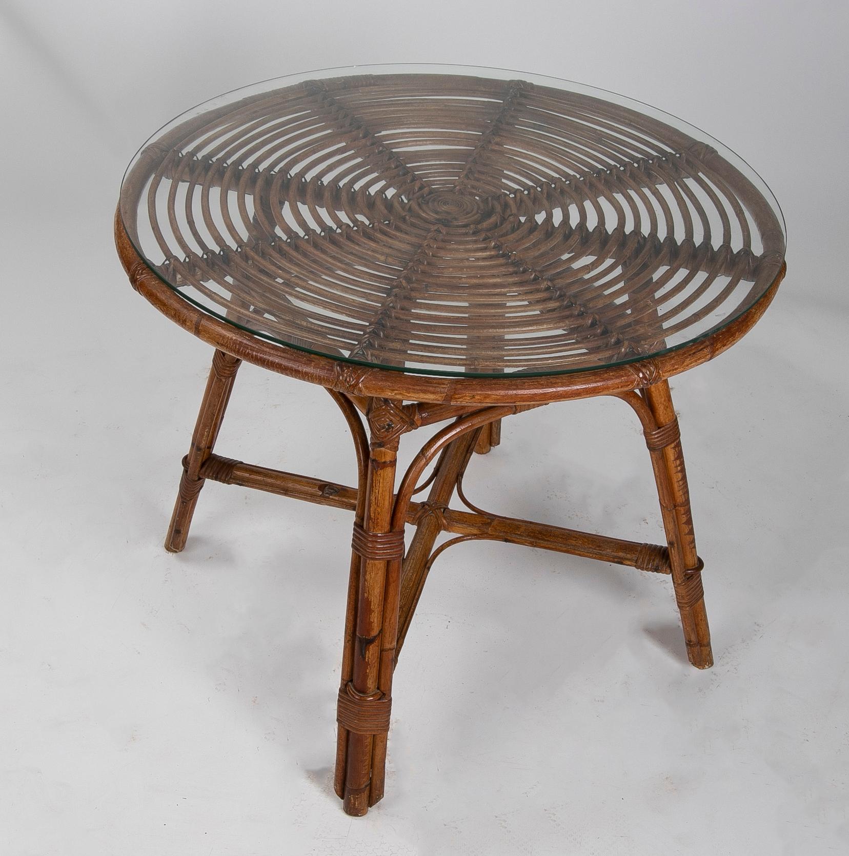 Runder Tisch und Stuhl aus Bambus und Korbgeflecht, 1980er Jahre  im Angebot 3